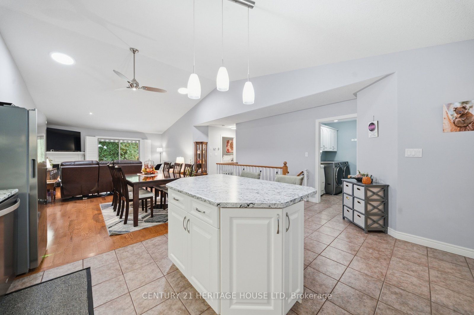 633 Park Road N 8 Property Photo 8