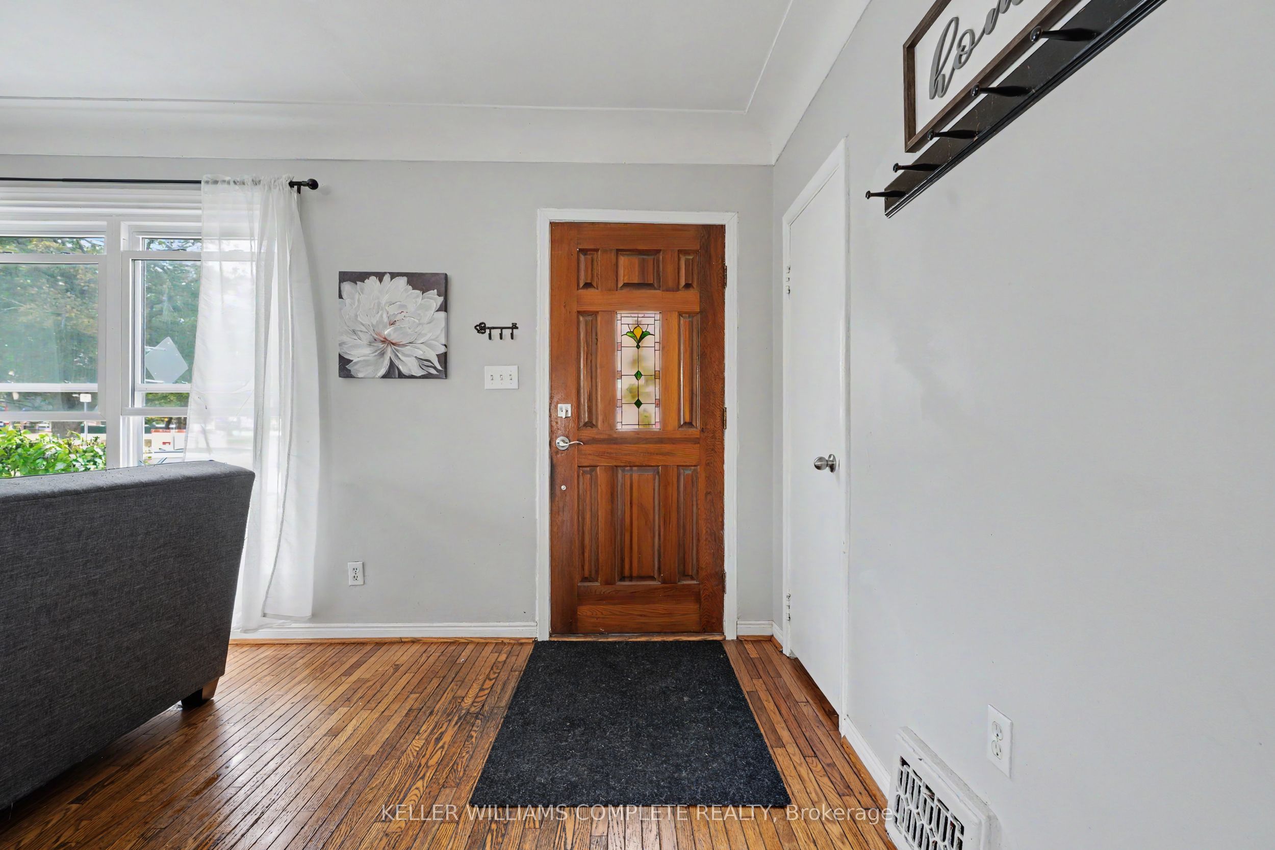 20 East 18th Street Property Photo 4