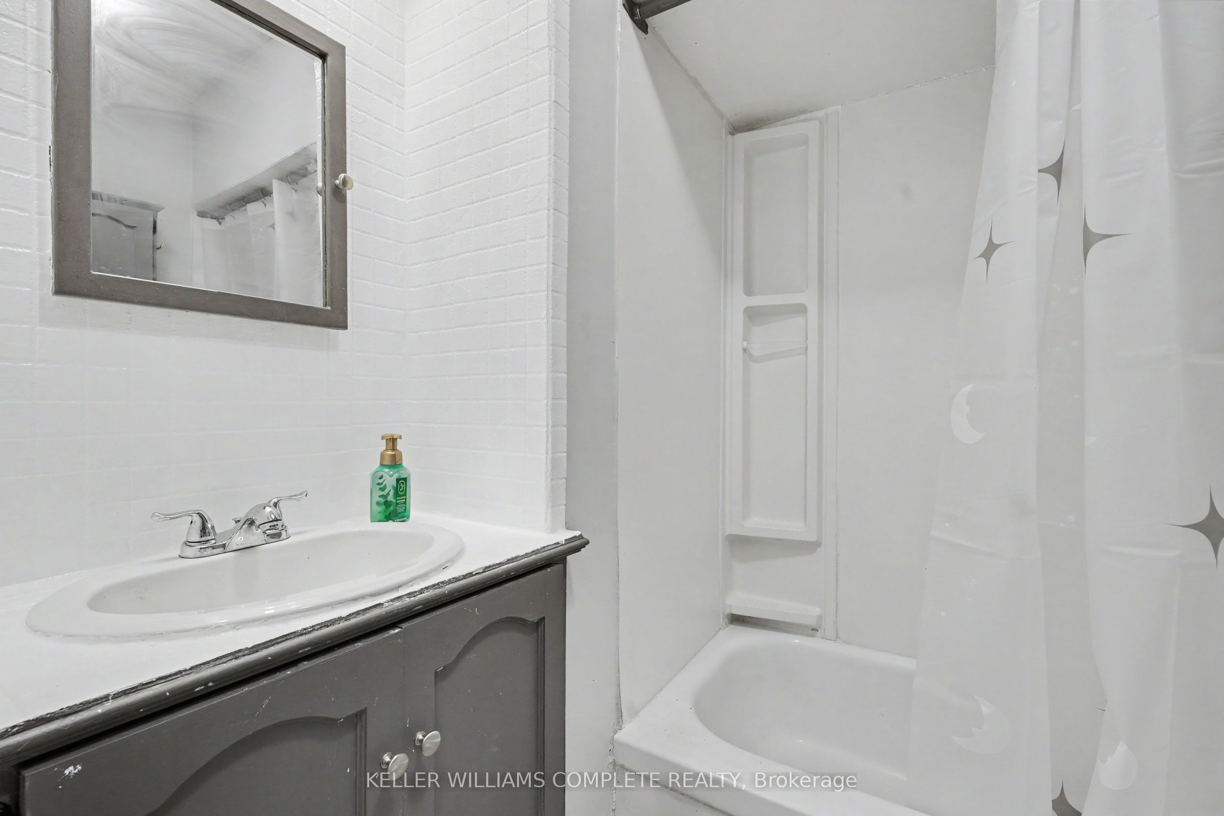 20 East 18th Street Property Photo 21