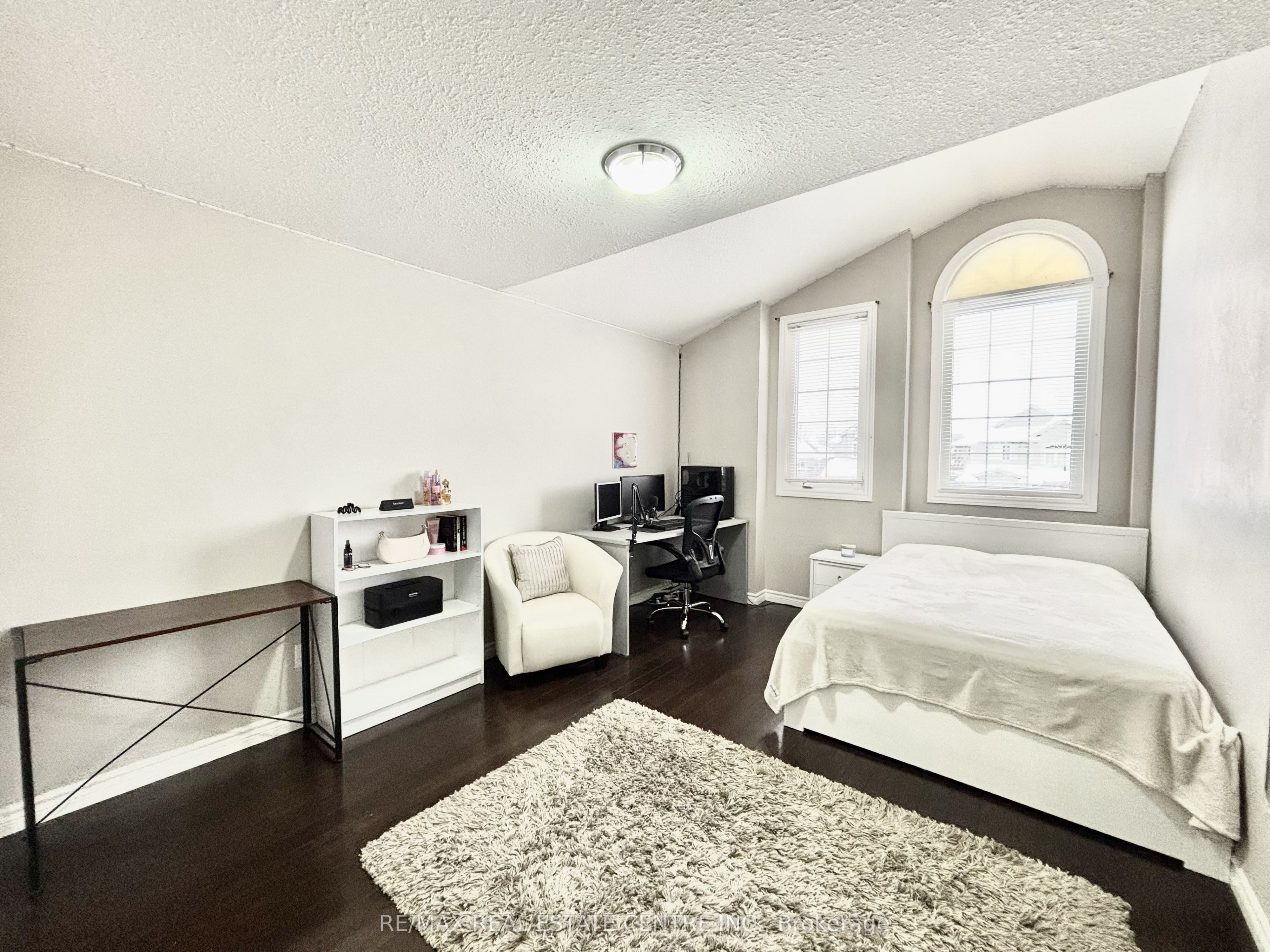 1771 Mickleborough Drive W Property Photo 20