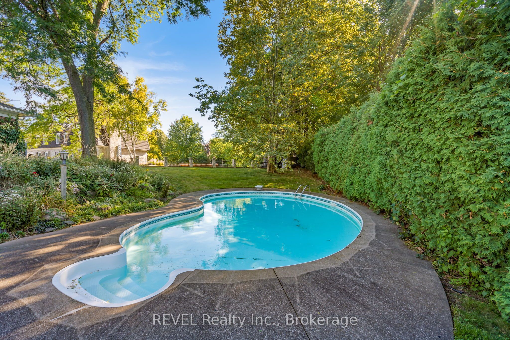 3839 Potter Heights Property Photo 31