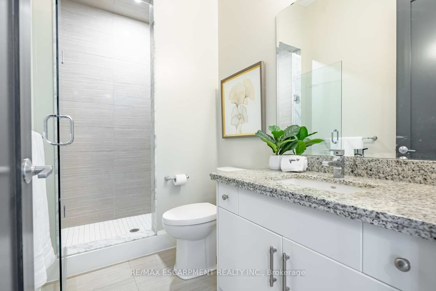 112 King Street E Lph01 Property Photo 17