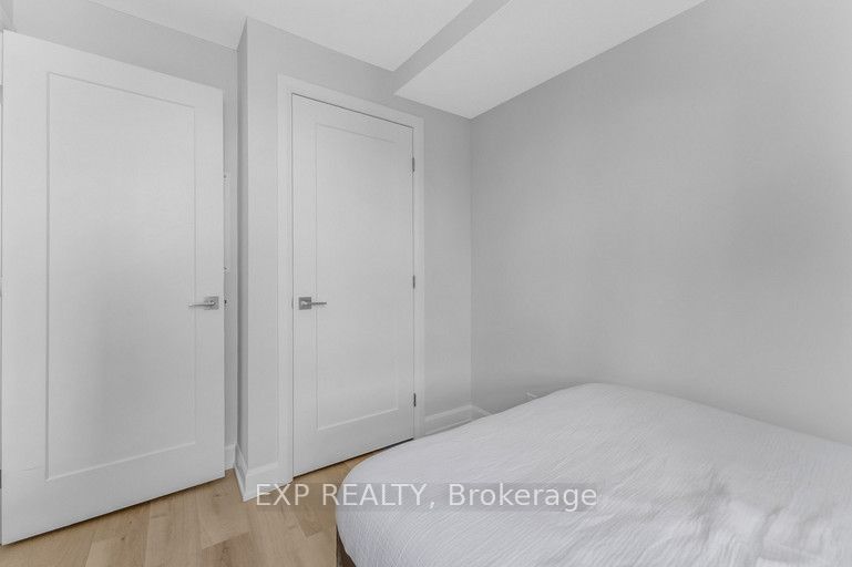 658 Somerset Street W 101 Property Photo 12