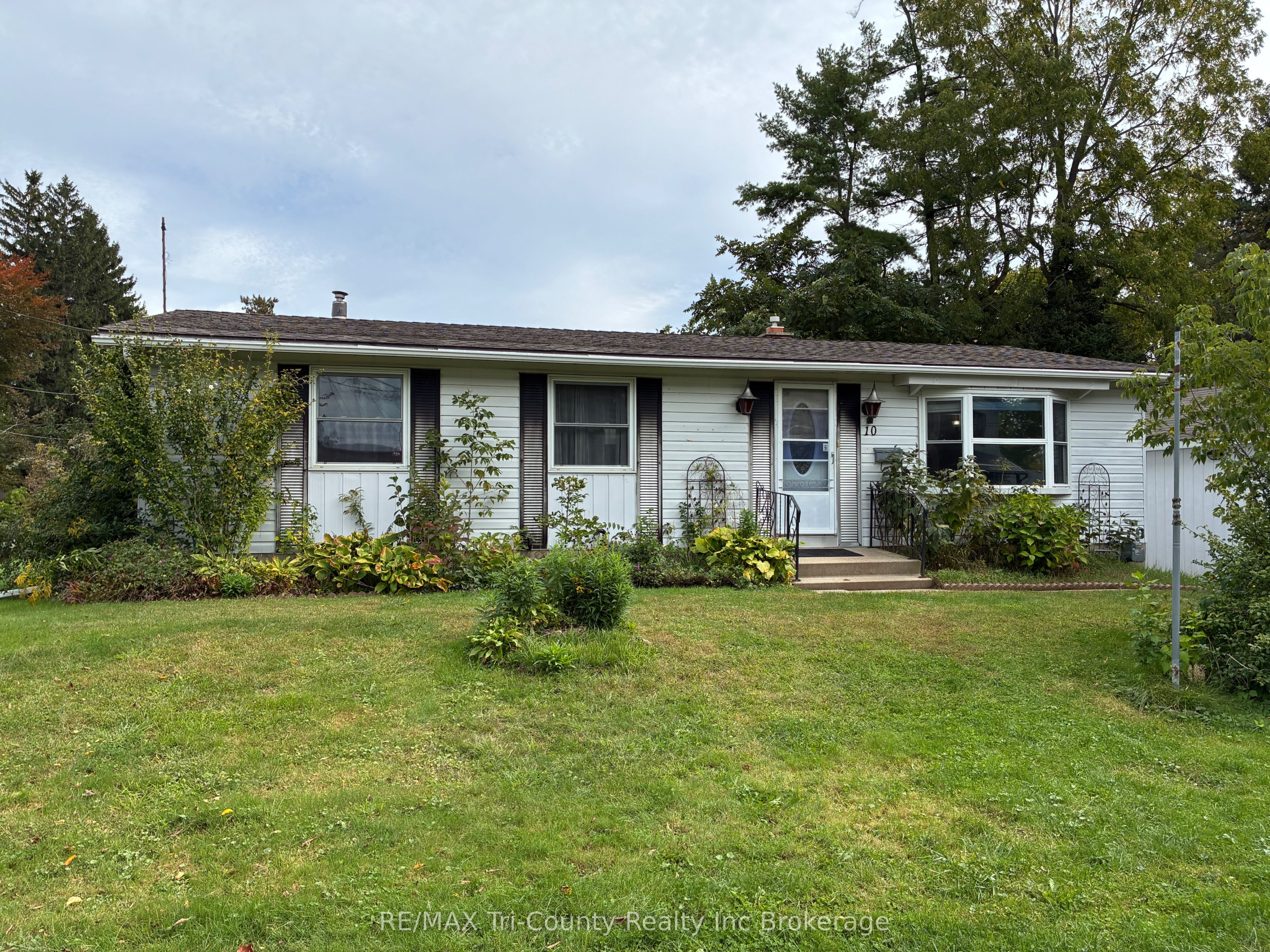 10 Elizabeth Street Property Photo 1