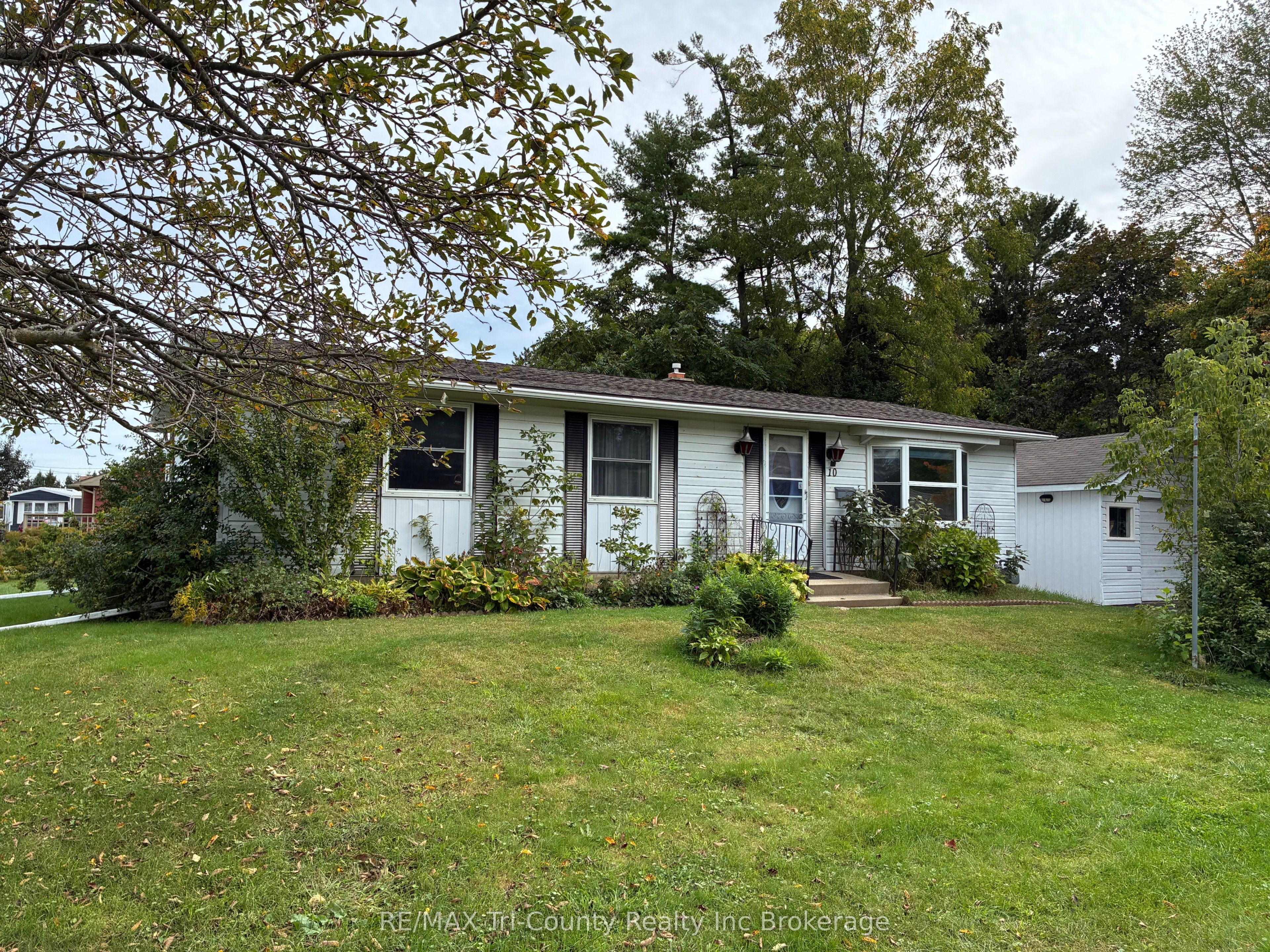 10 Elizabeth Street Property Photo 3