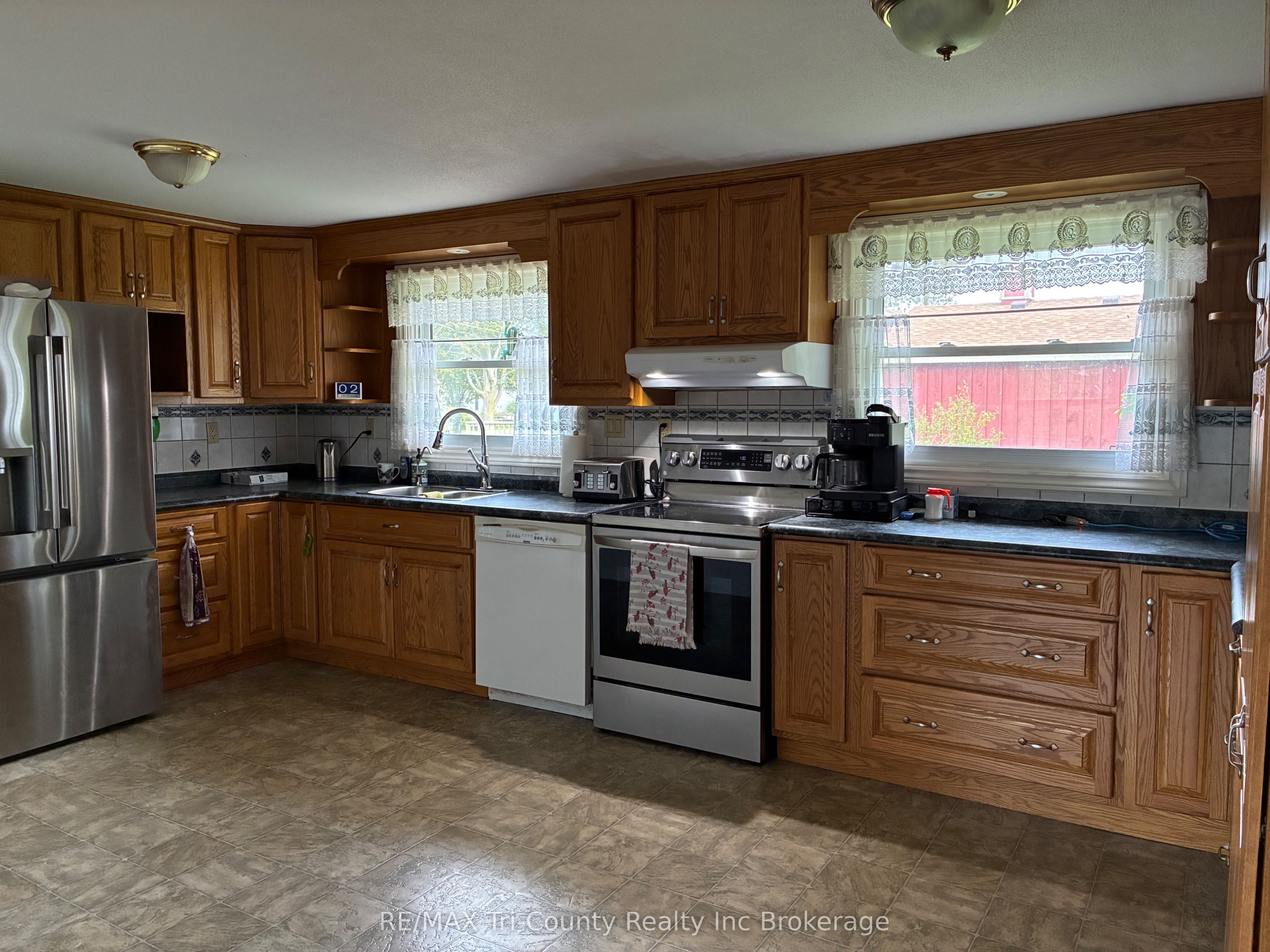 10 Elizabeth Street Property Photo 9