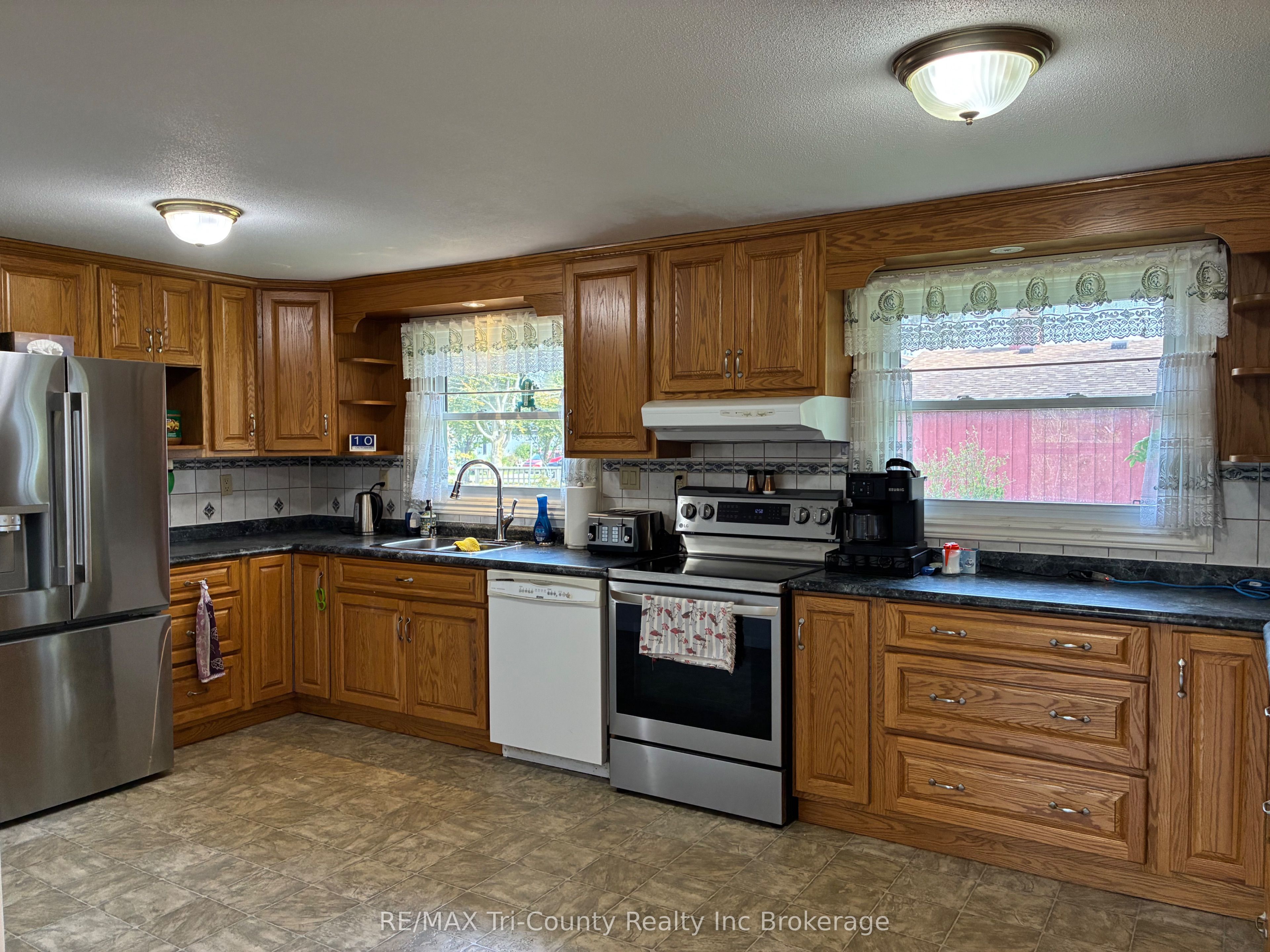 10 Elizabeth Street Property Photo 11