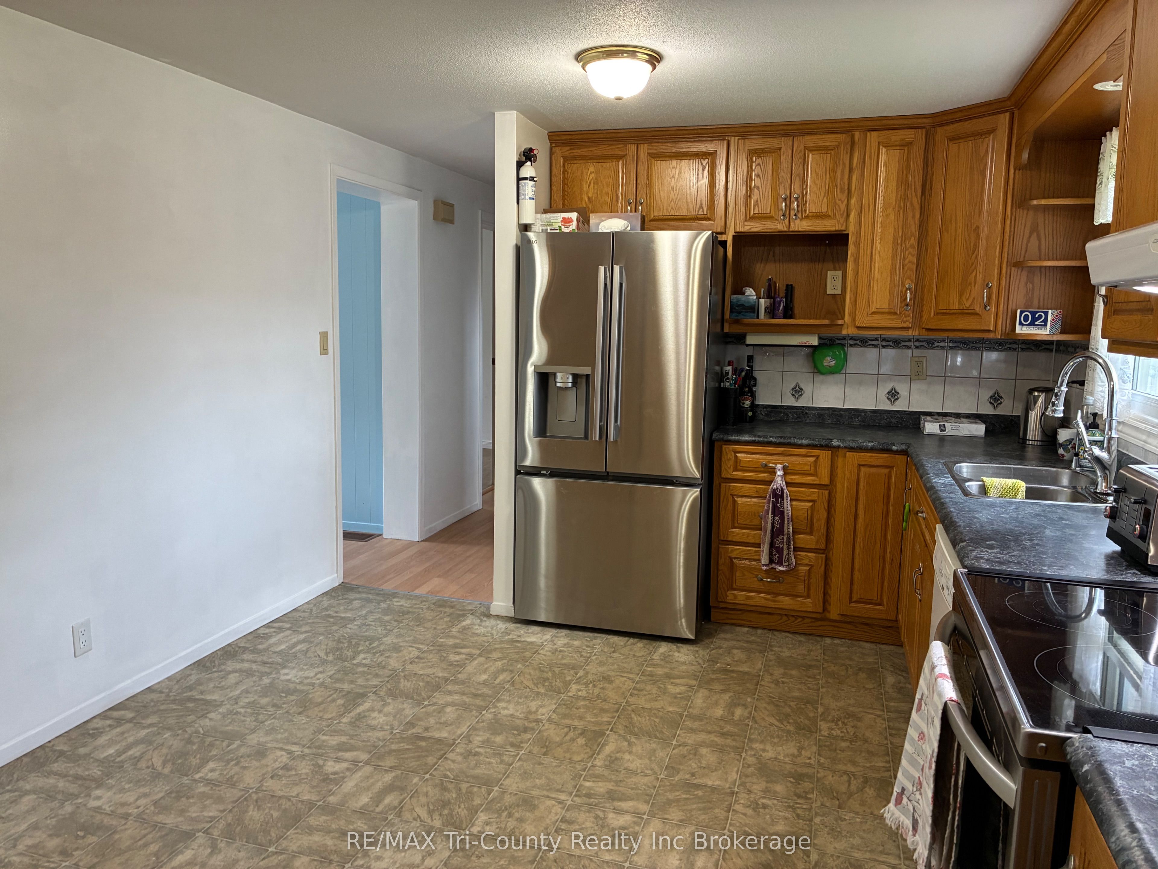 10 Elizabeth Street Property Photo 13