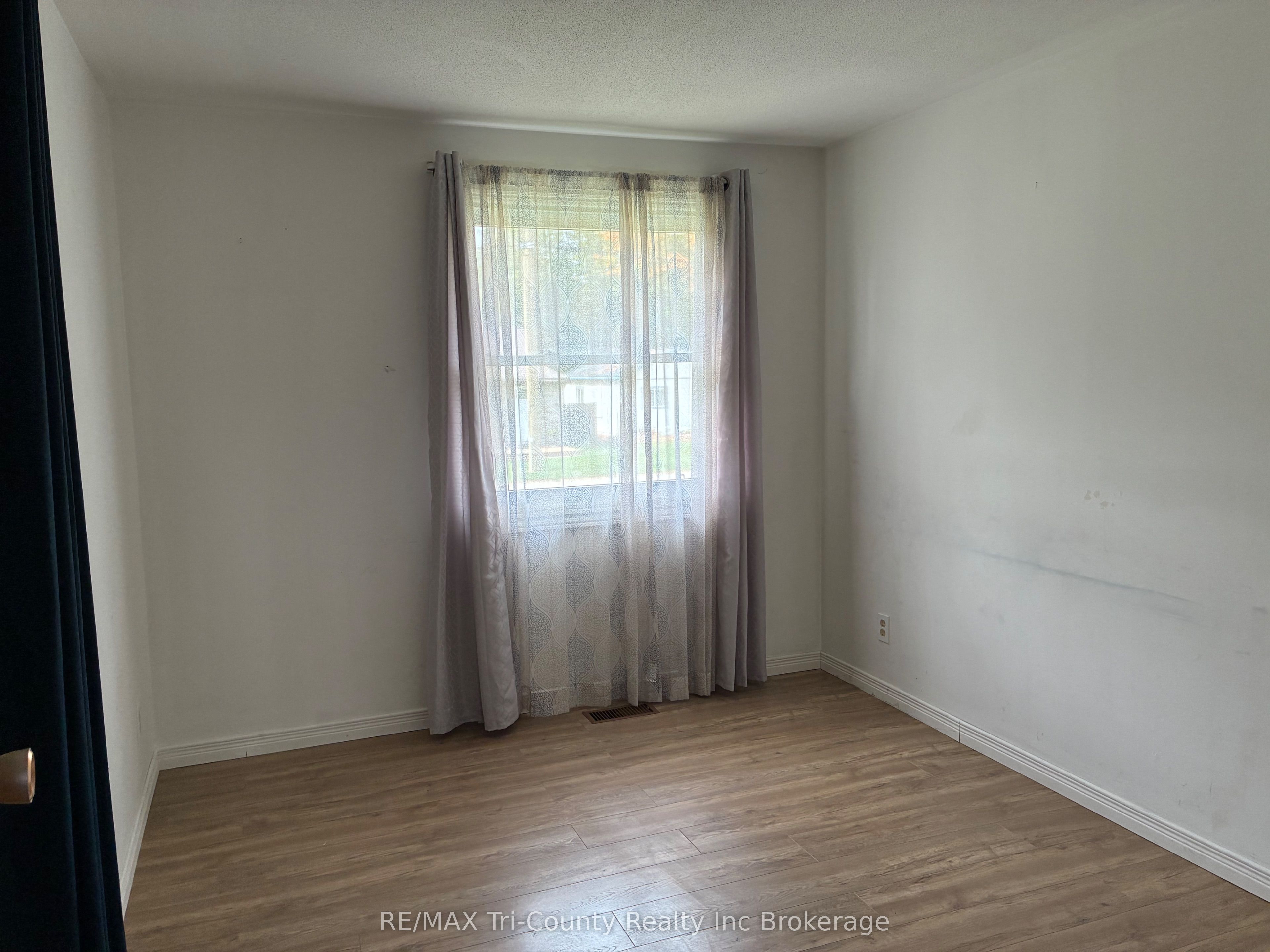 10 Elizabeth Street Property Photo 18
