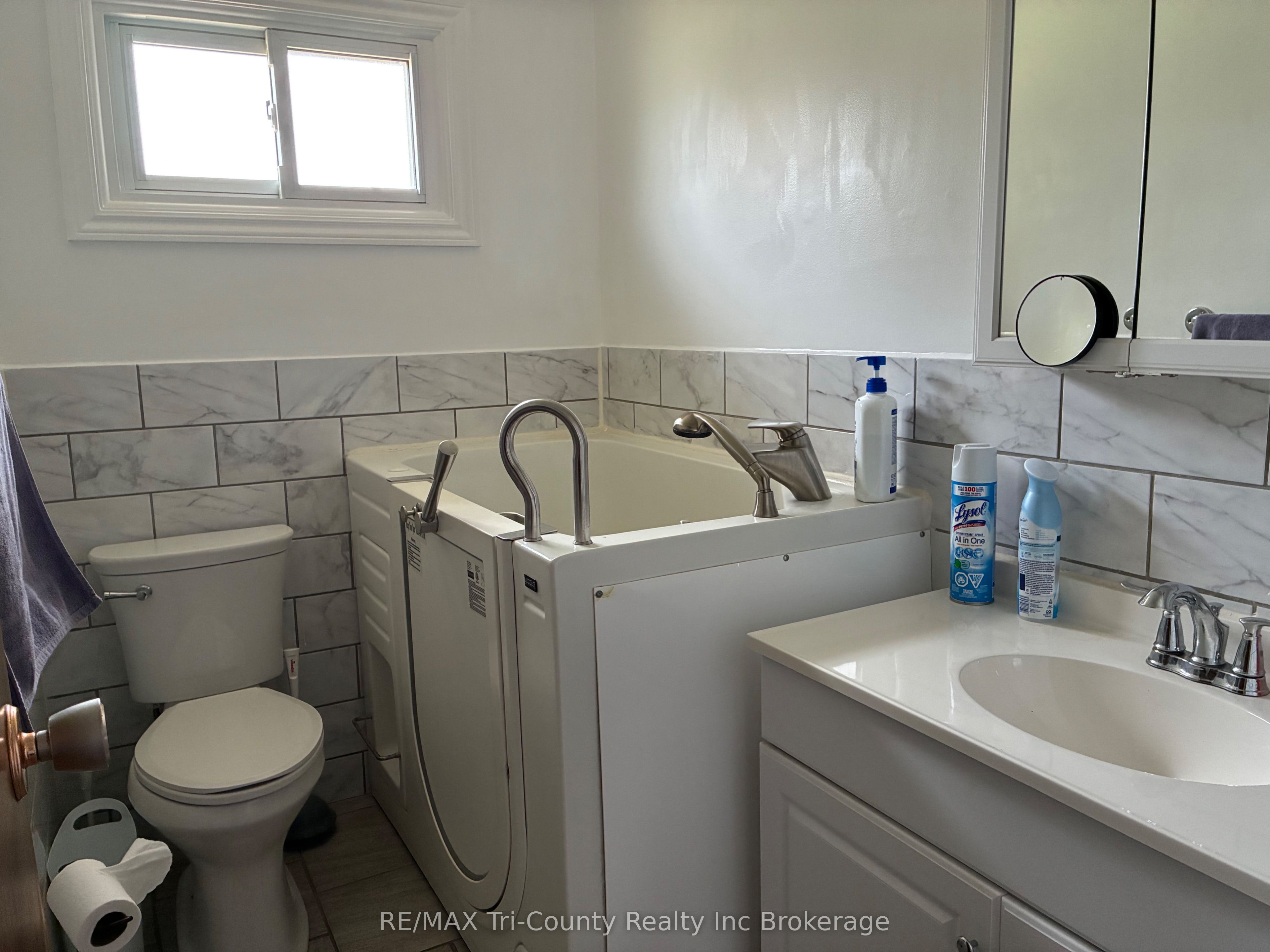 10 Elizabeth Street Property Photo 23