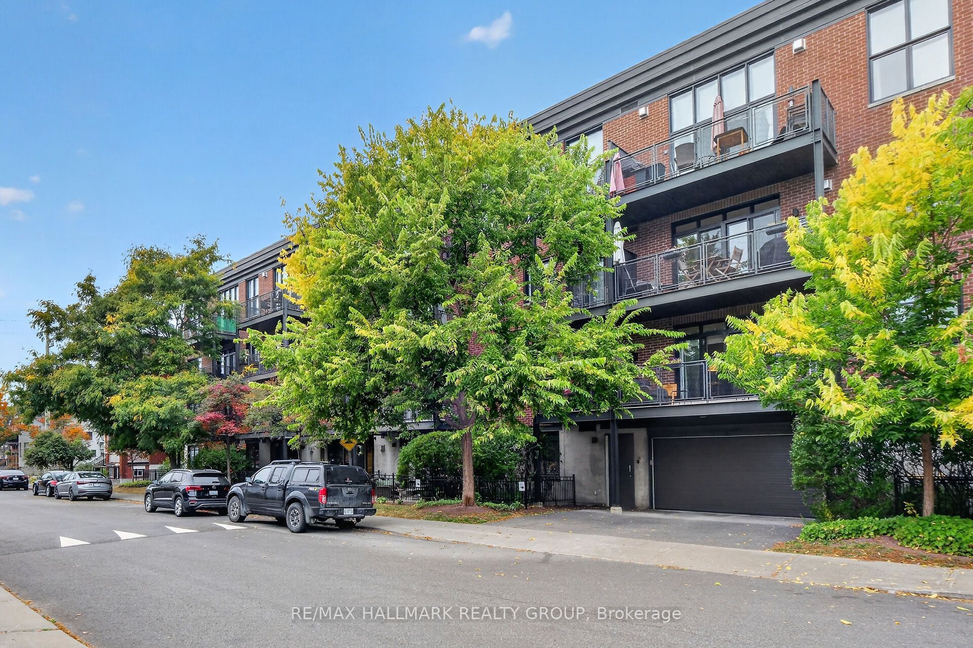 457 Mcleod Street 210 Property Photo 2
