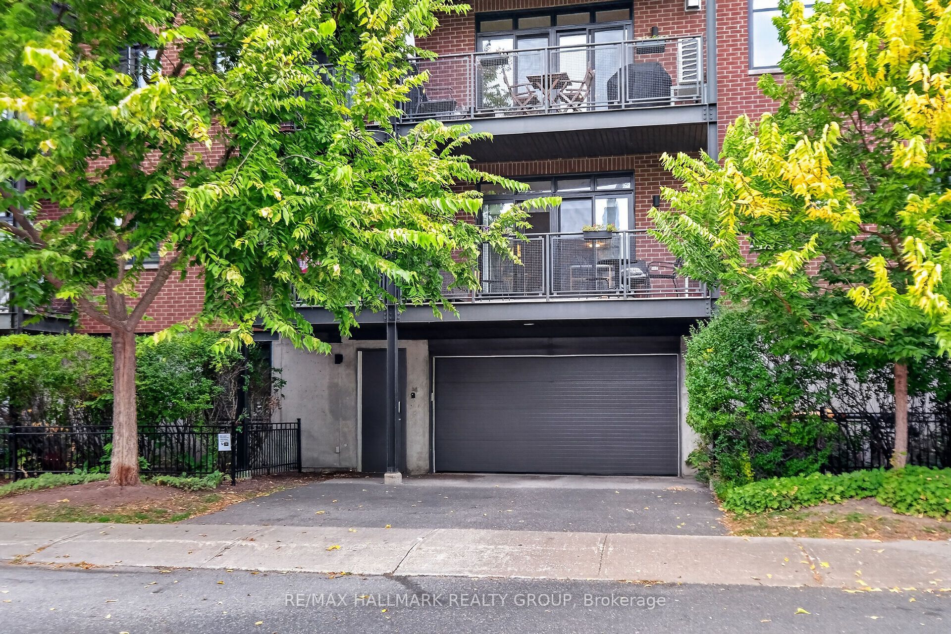 457 Mcleod Street 210 Property Photo 4