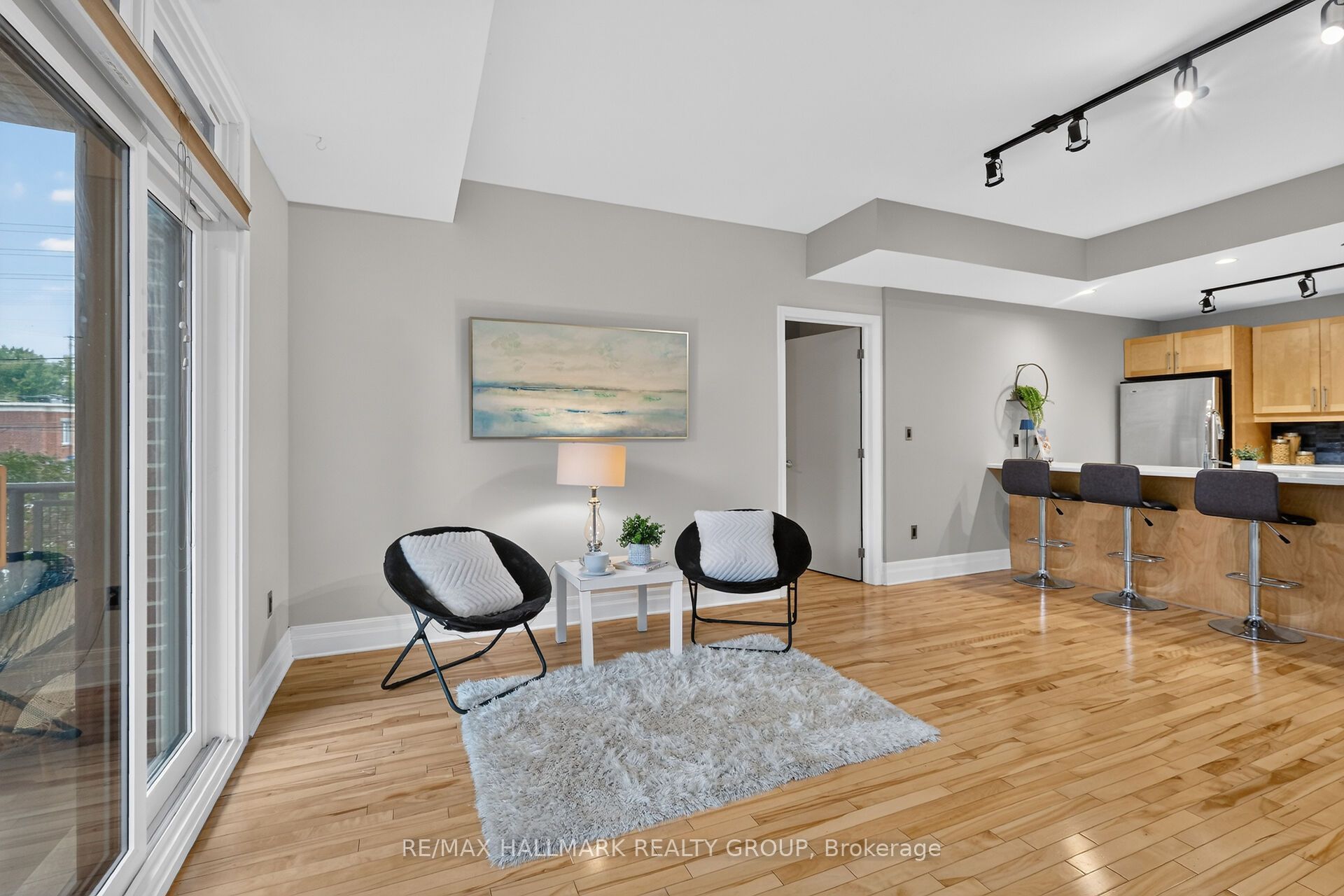 457 Mcleod Street 210 Property Photo 13