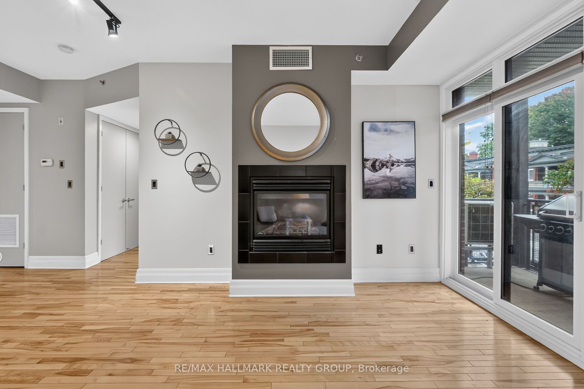 457 Mcleod Street 210 Property Photo 15