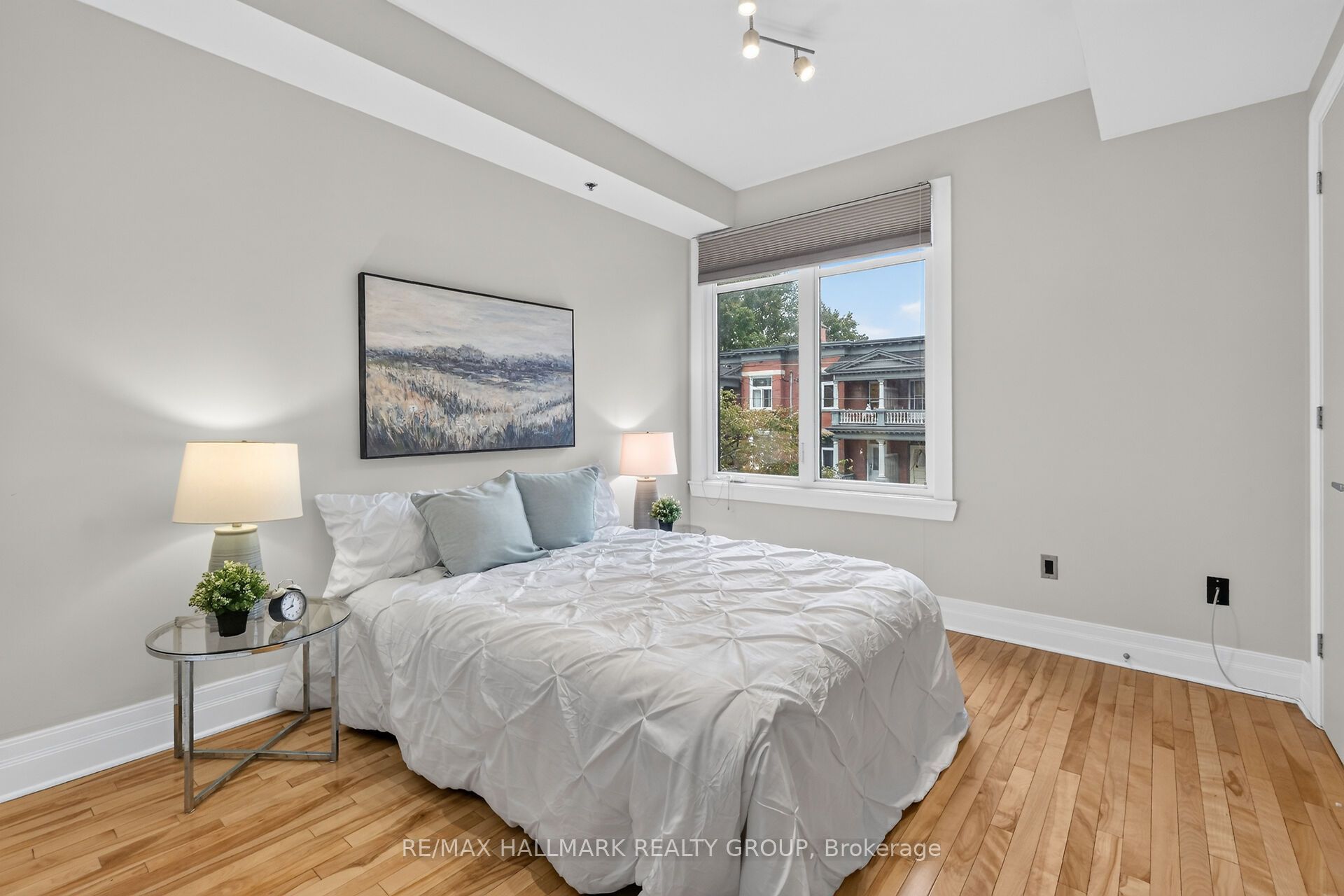 457 Mcleod Street 210 Property Photo 23