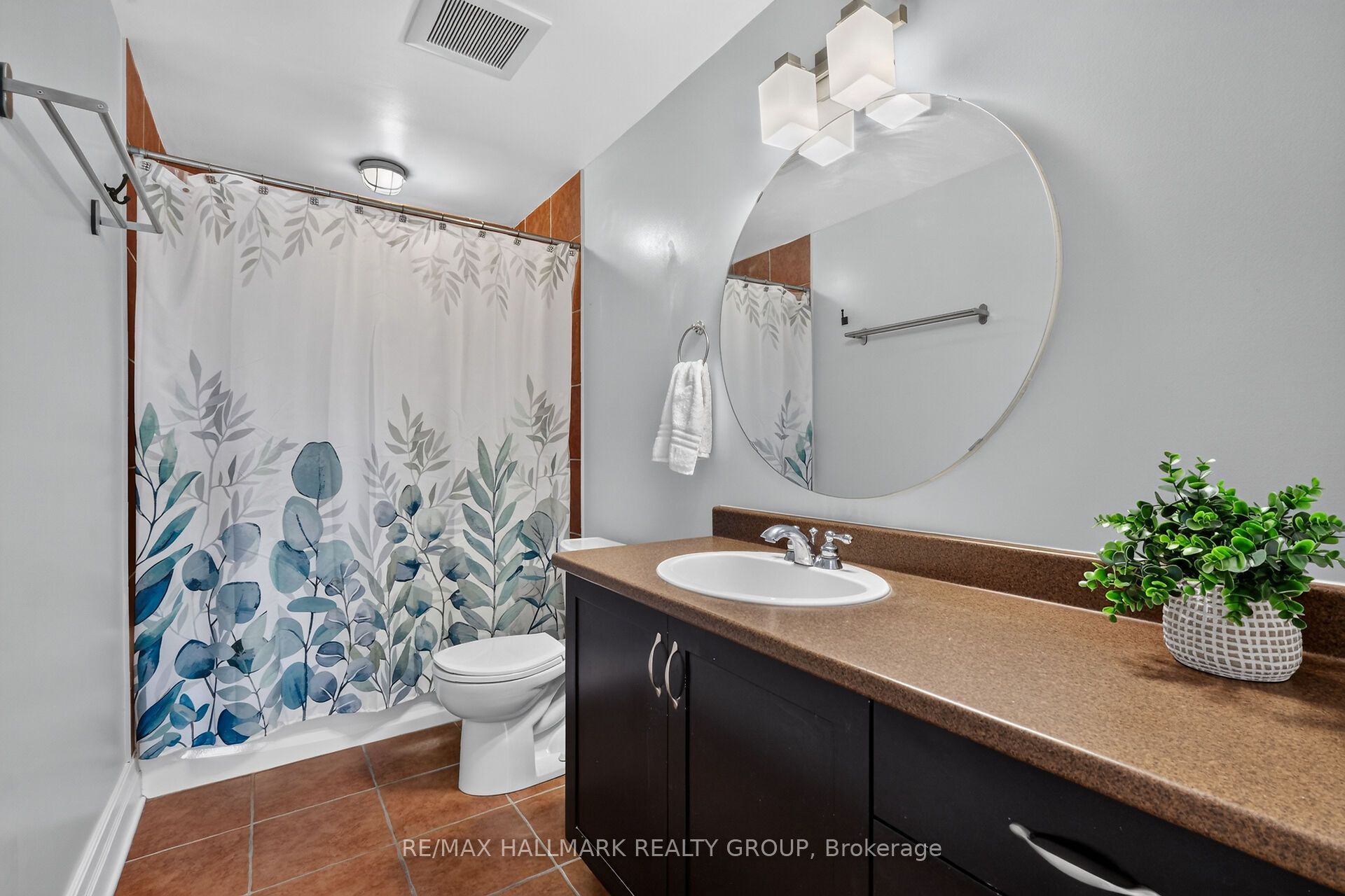 457 Mcleod Street 210 Property Photo 28