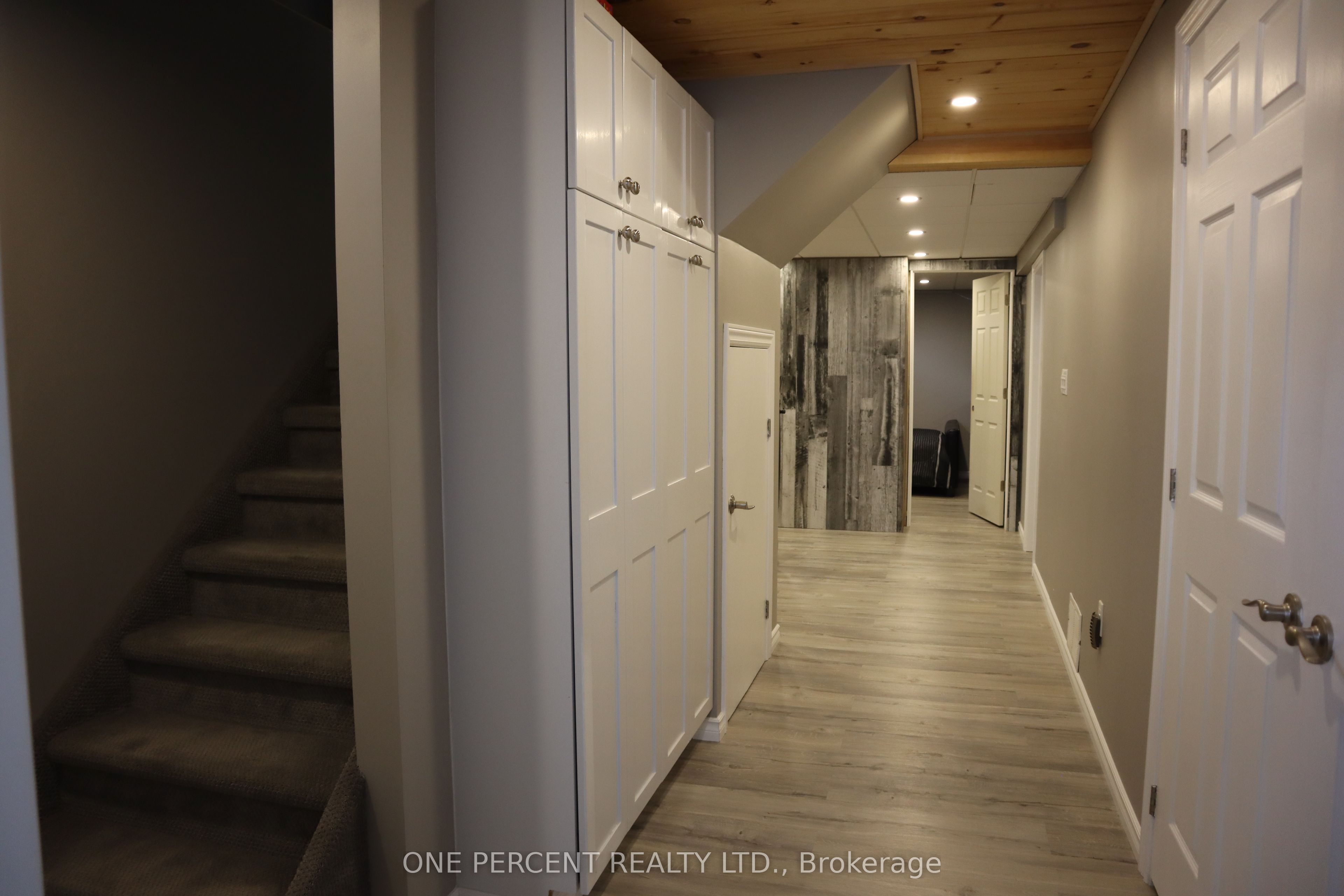 349 Winterberry Boulevard Property Photo 34