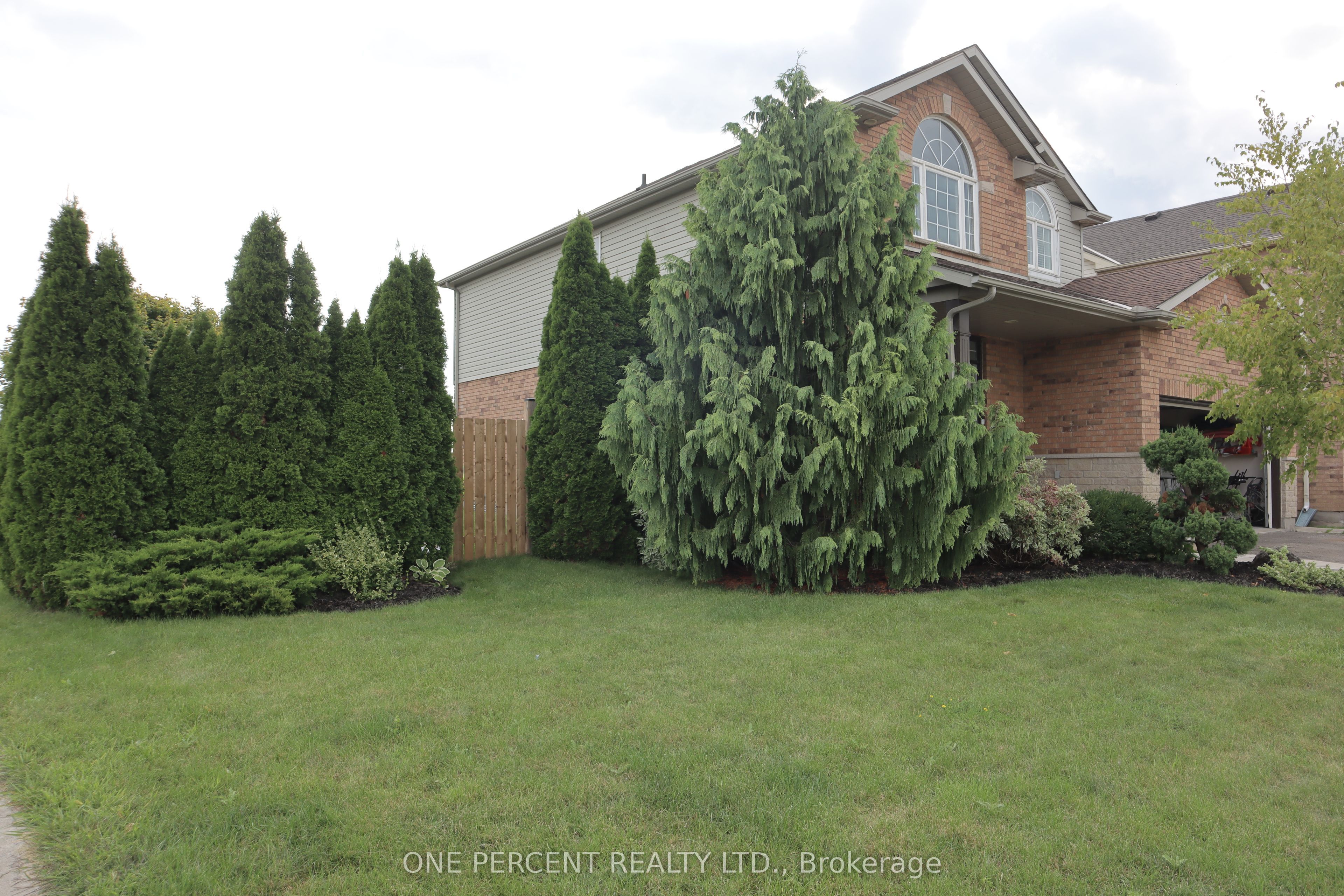 349 Winterberry Boulevard Property Photo 42