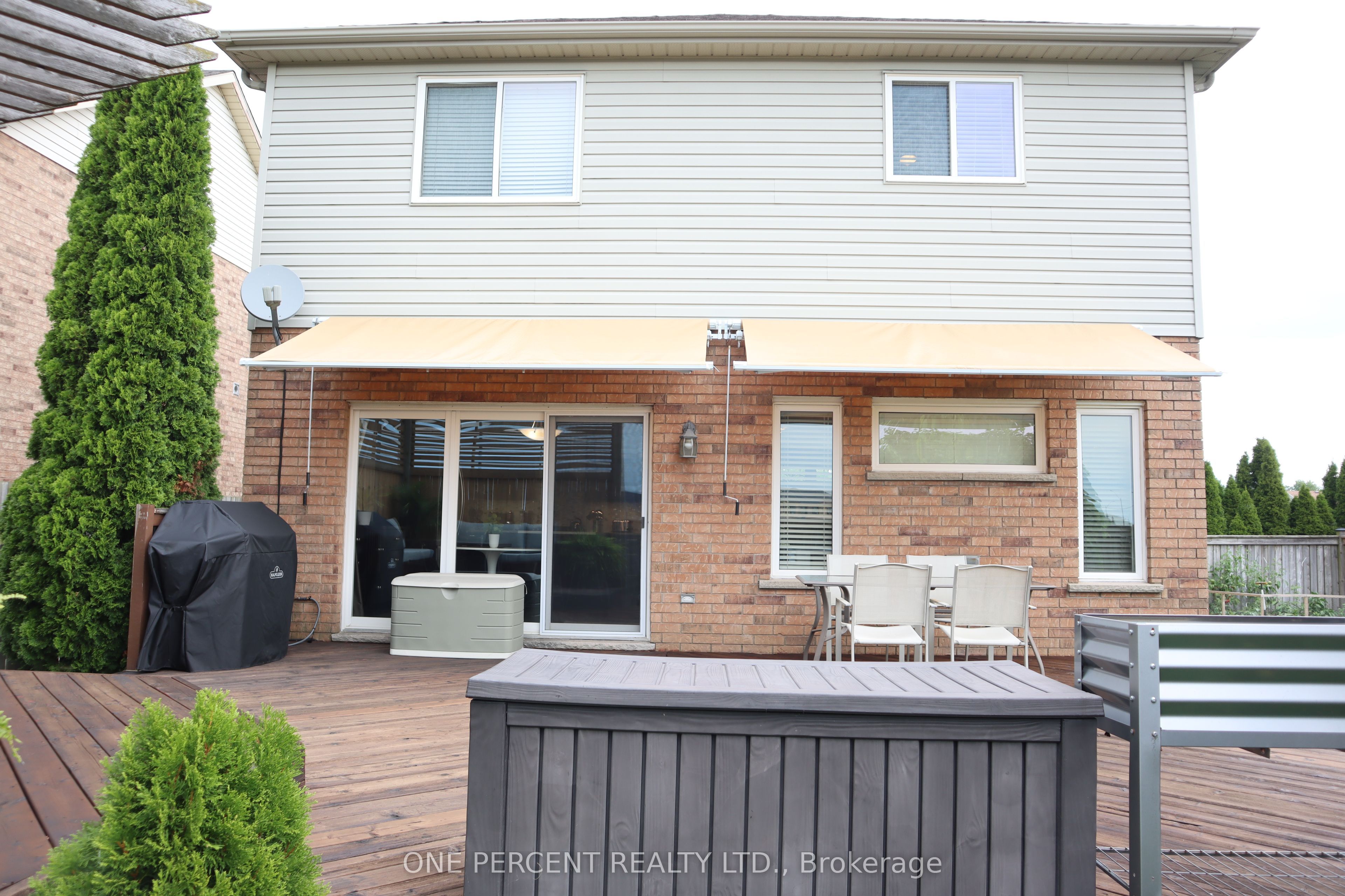 349 Winterberry Boulevard Property Photo 45
