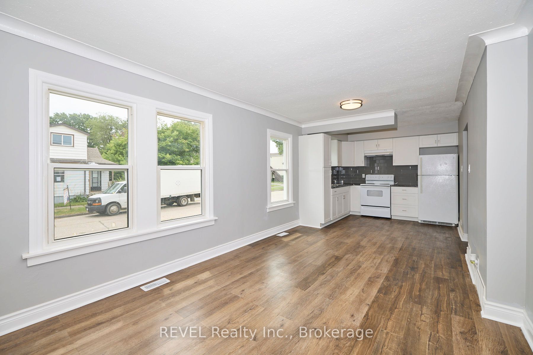 43 Cosby Avenue Property Photo 4