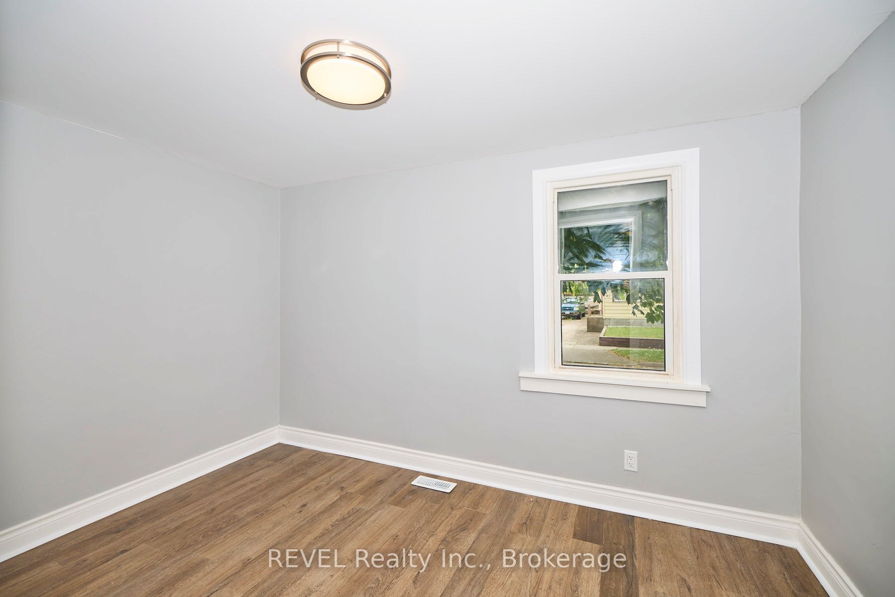 43 Cosby Avenue Property Photo 6