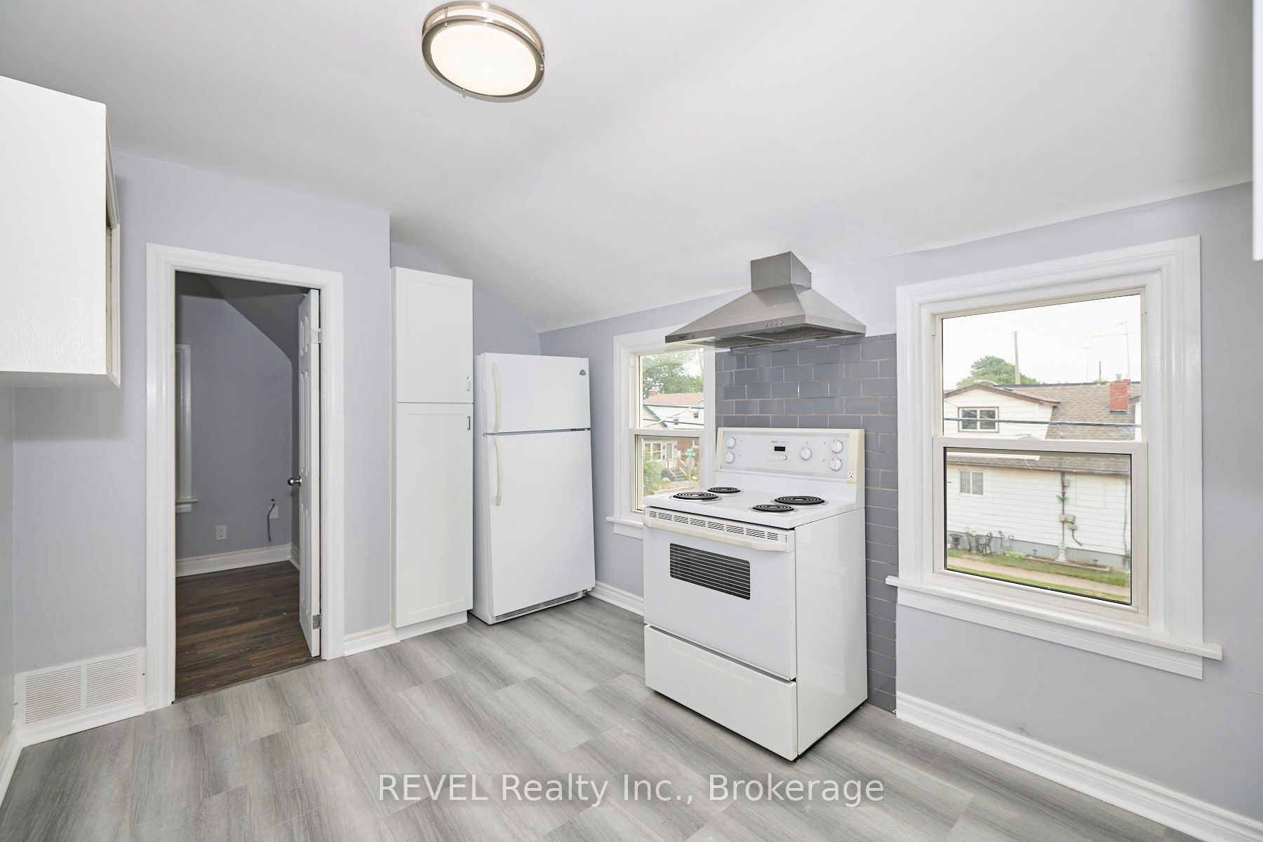 43 Cosby Avenue Property Photo 11