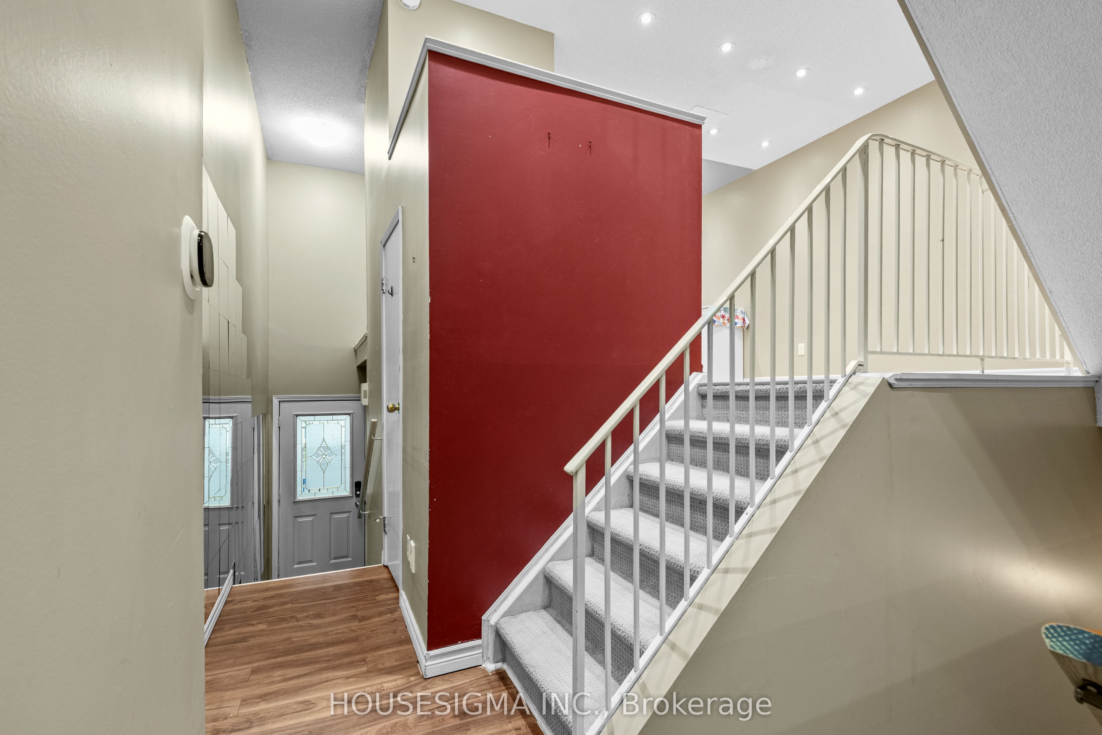 589 Beechwood Drive 42 Property Photo 3