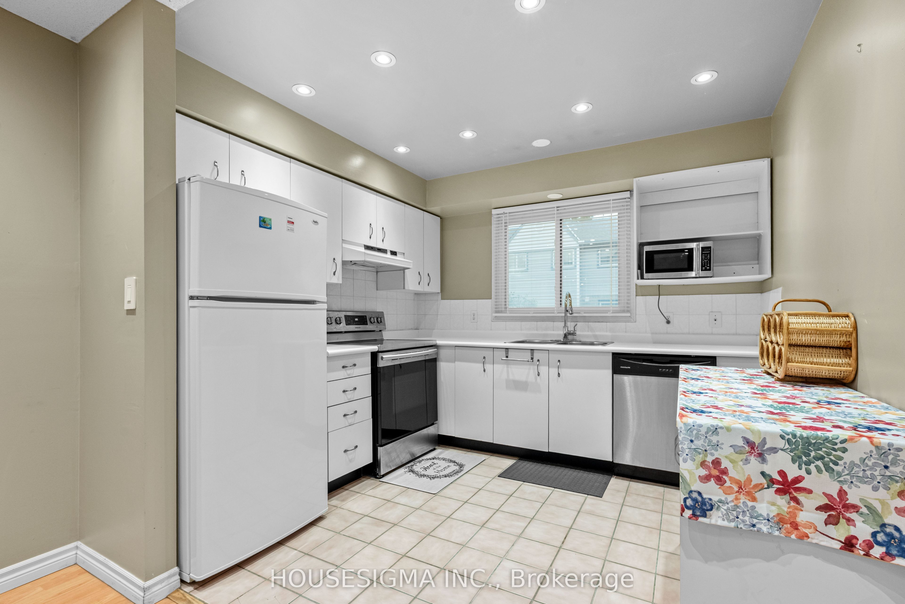 589 Beechwood Drive 42 Property Photo 12