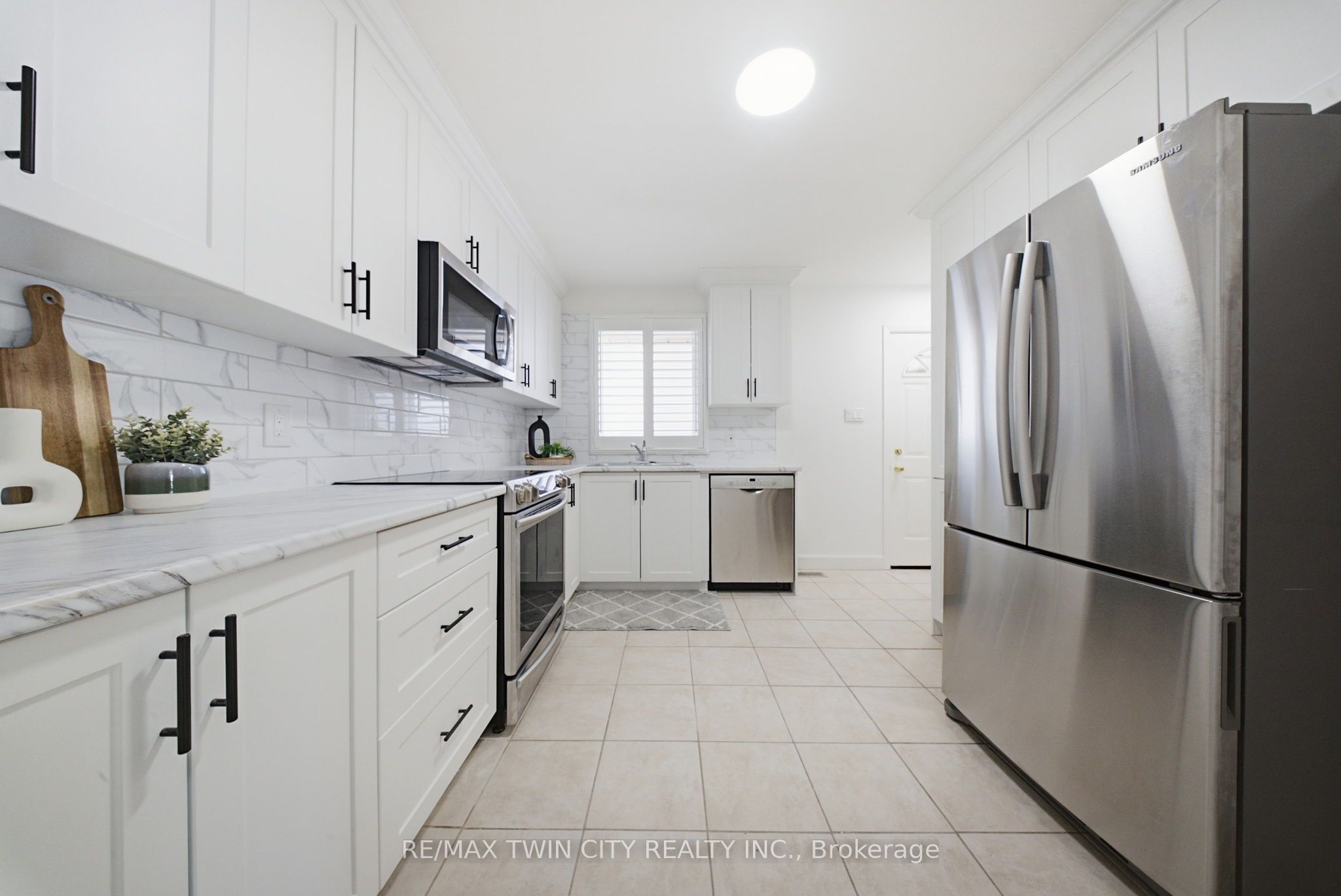 16 Burwell Street Property Photo 10