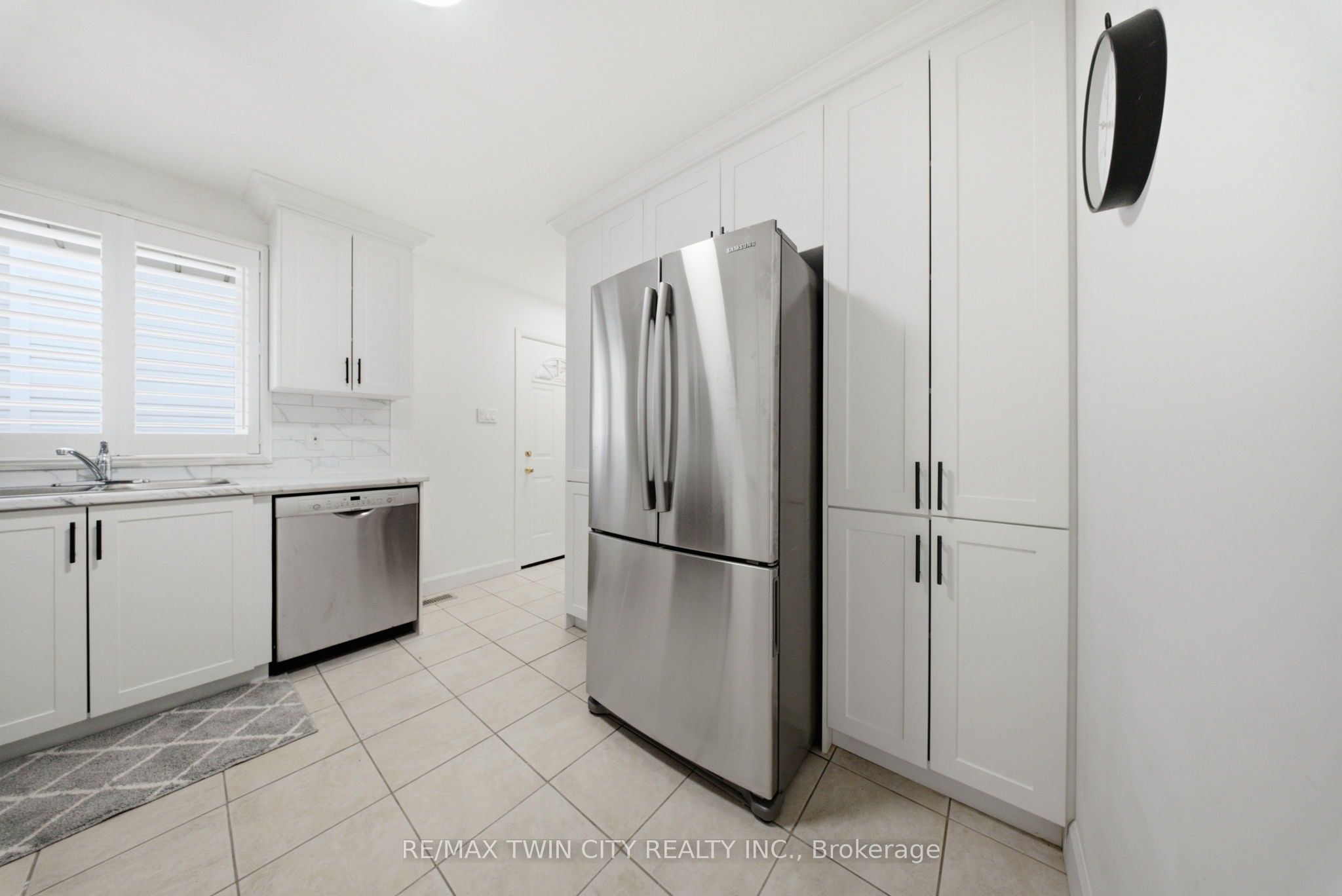 16 Burwell Street Property Photo 12