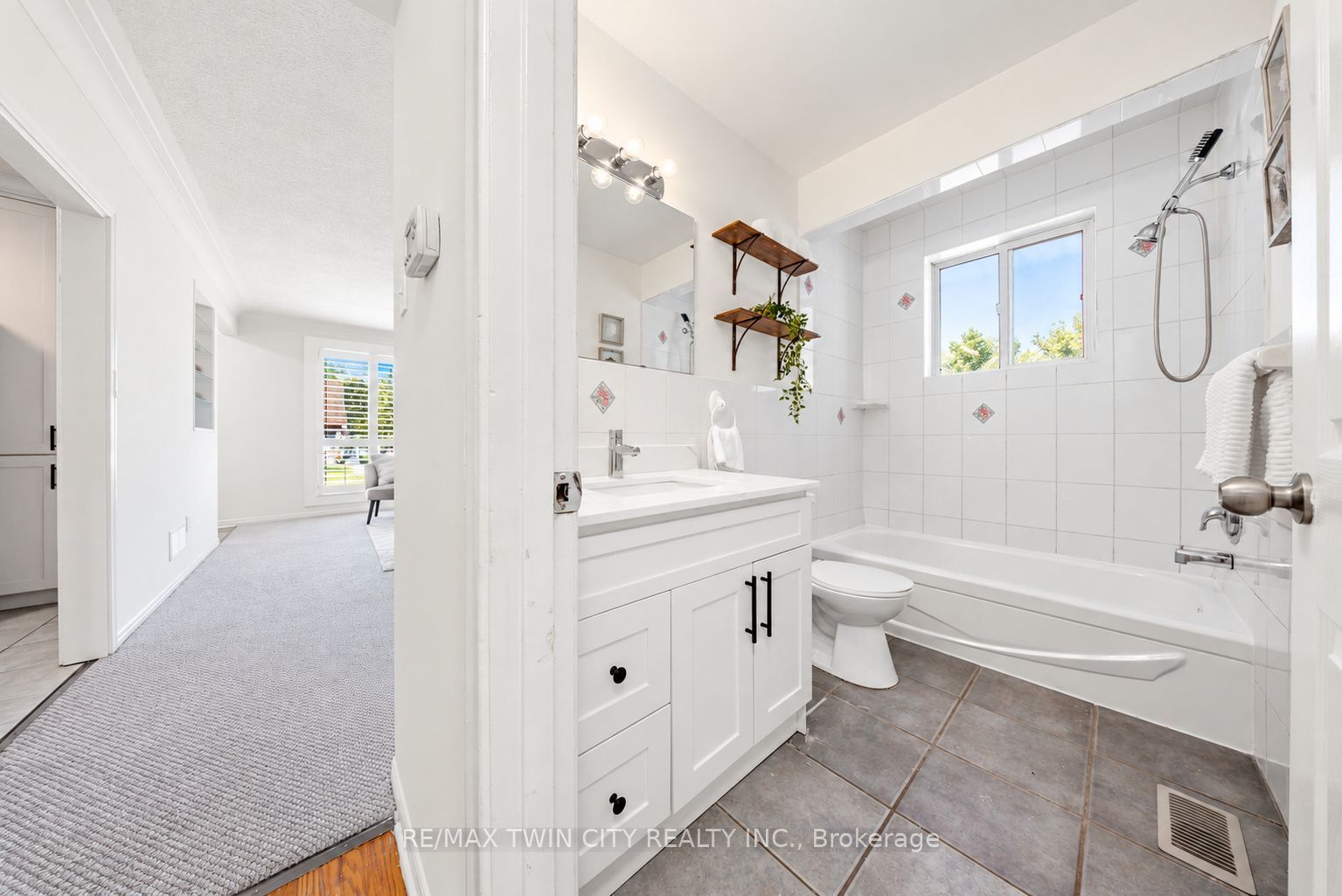 16 Burwell Street Property Photo 14