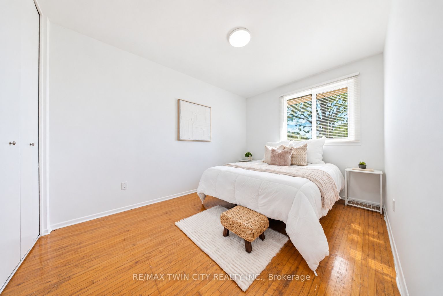 16 Burwell Street Property Photo 17