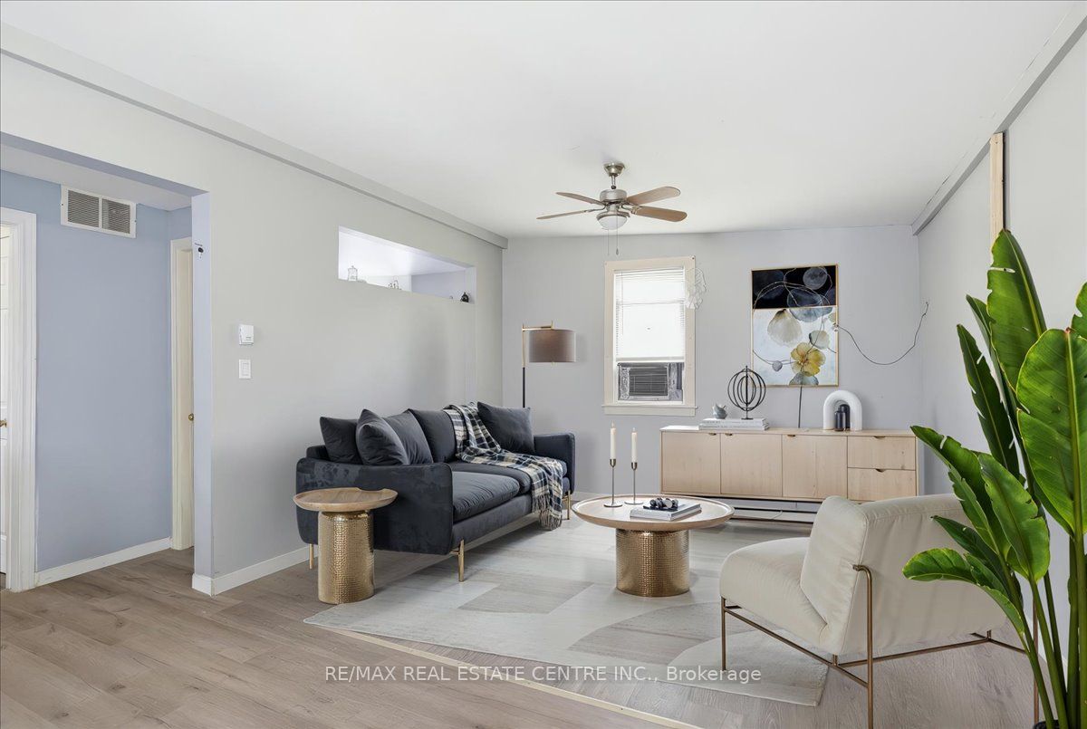 233 King Street Property Photo 5