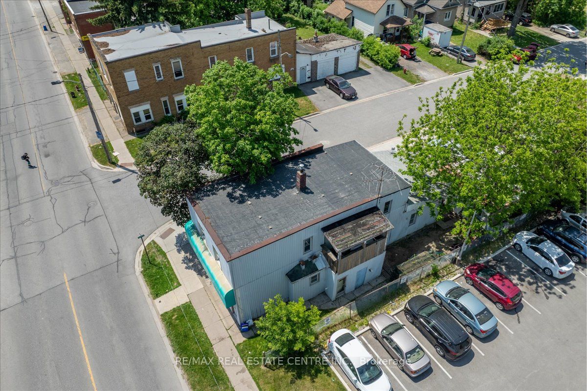 233 King Street Property Photo 27