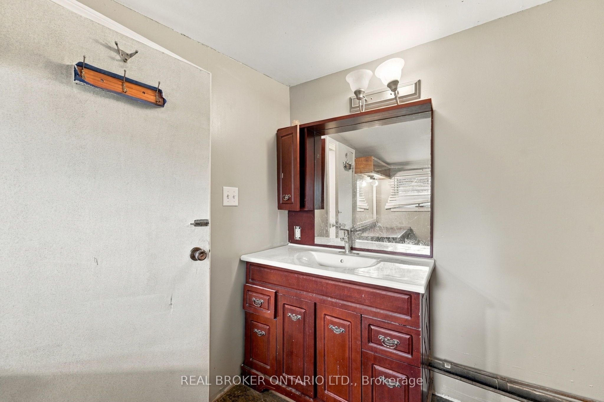 77937 London Road Property Photo 29