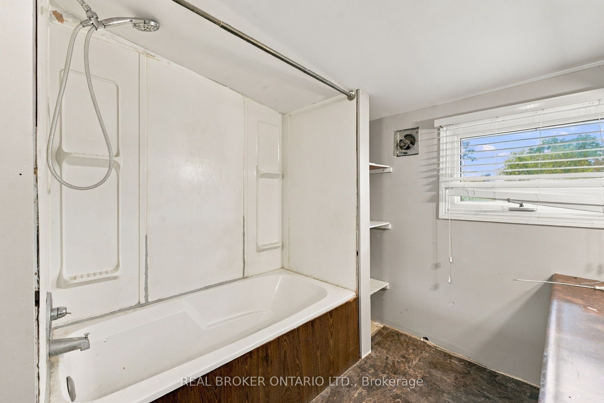 77937 London Road Property Photo 30