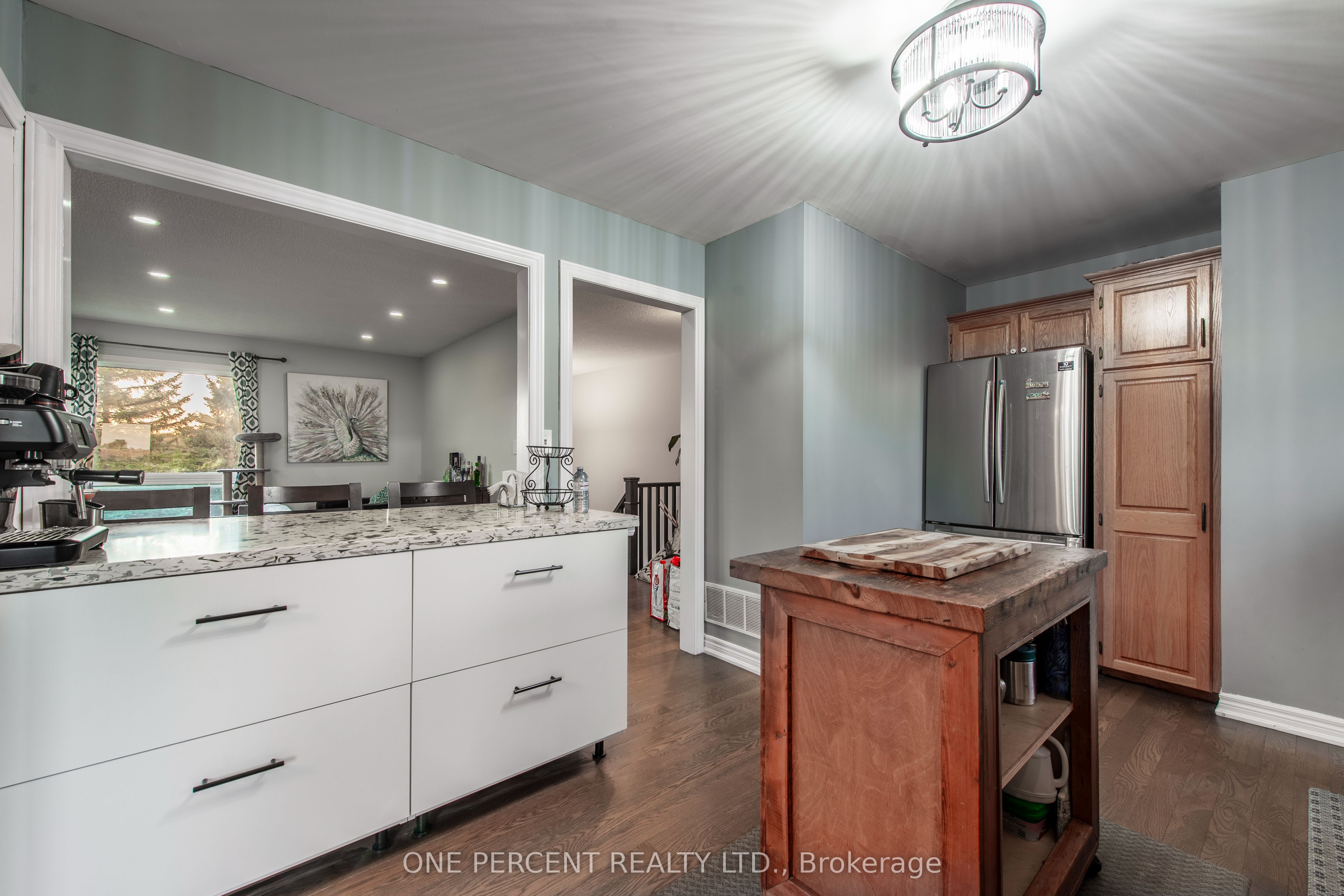294235 8th Line Property Photo 14