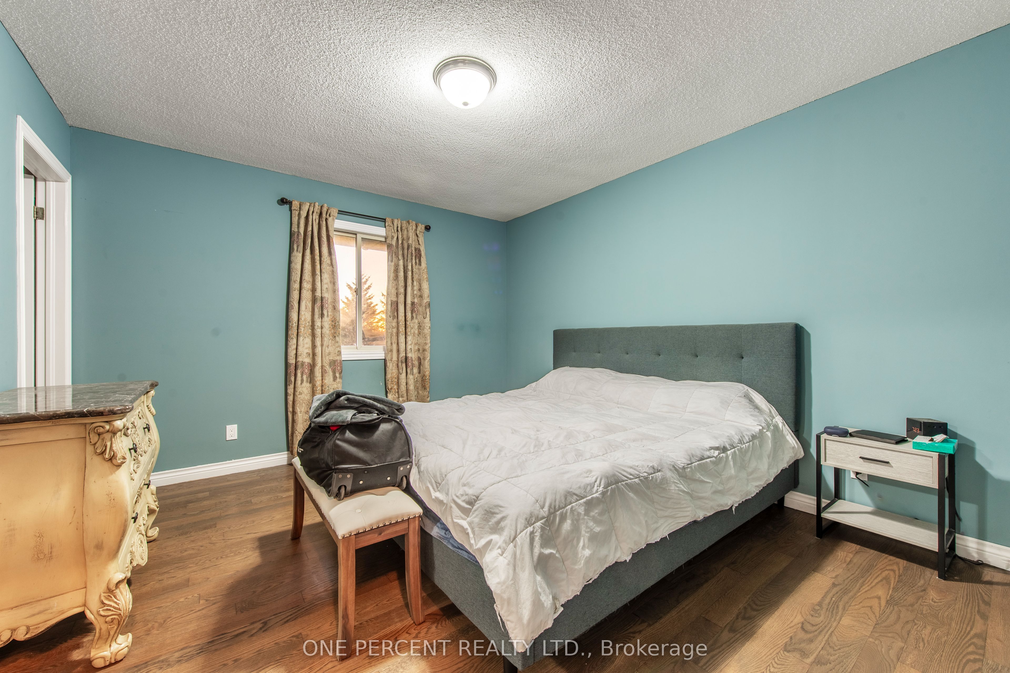 294235 8th Line Property Photo 17