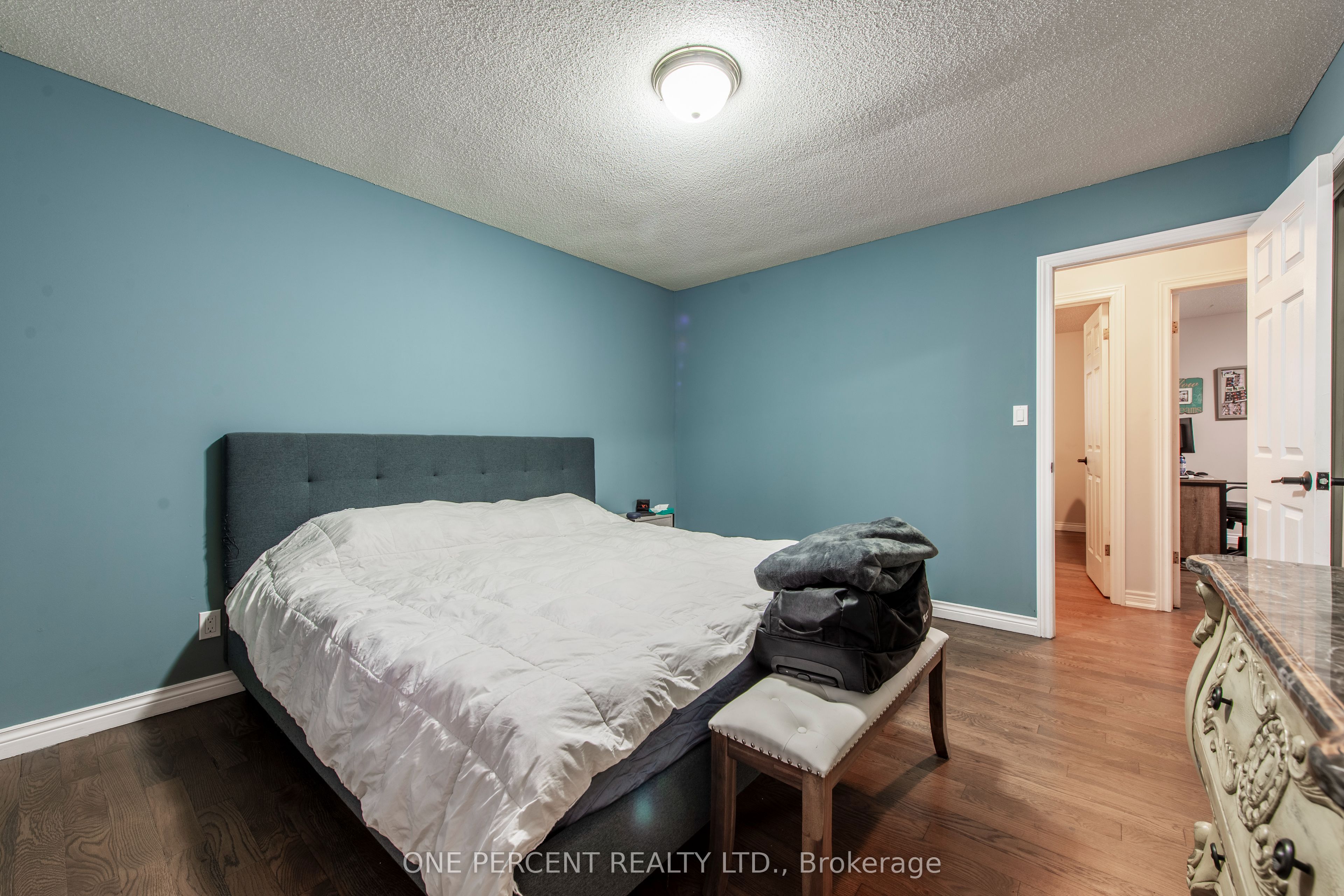 294235 8th Line Property Photo 18