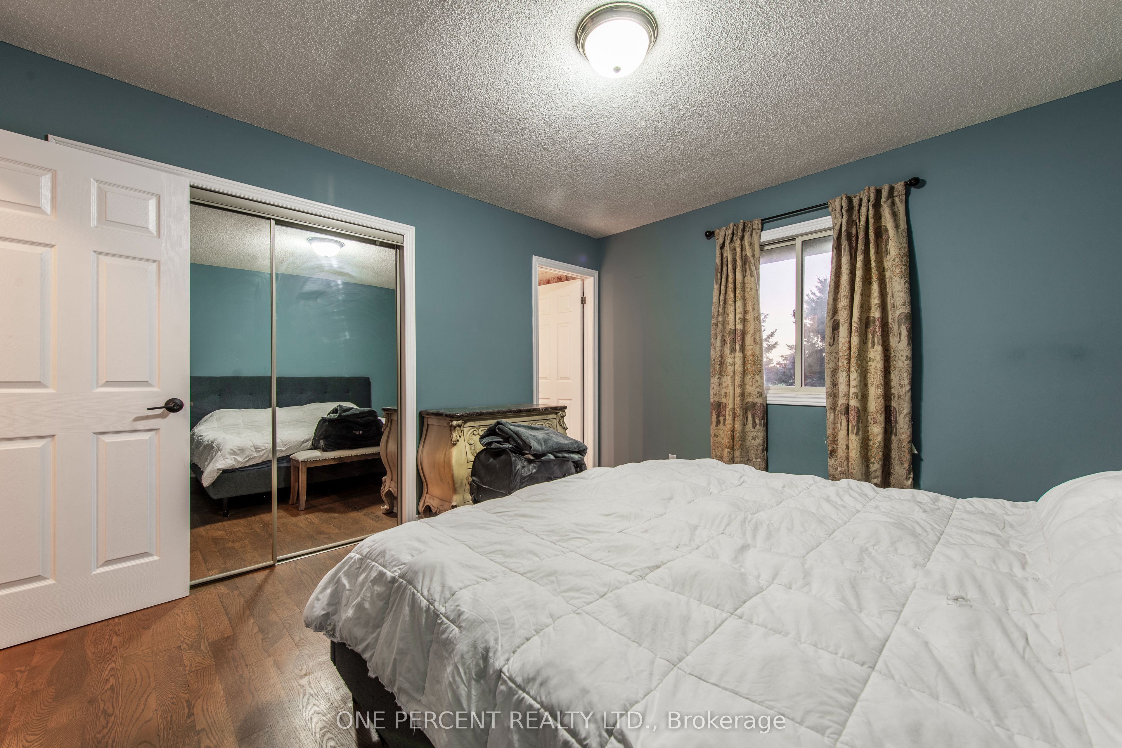 294235 8th Line Property Photo 19
