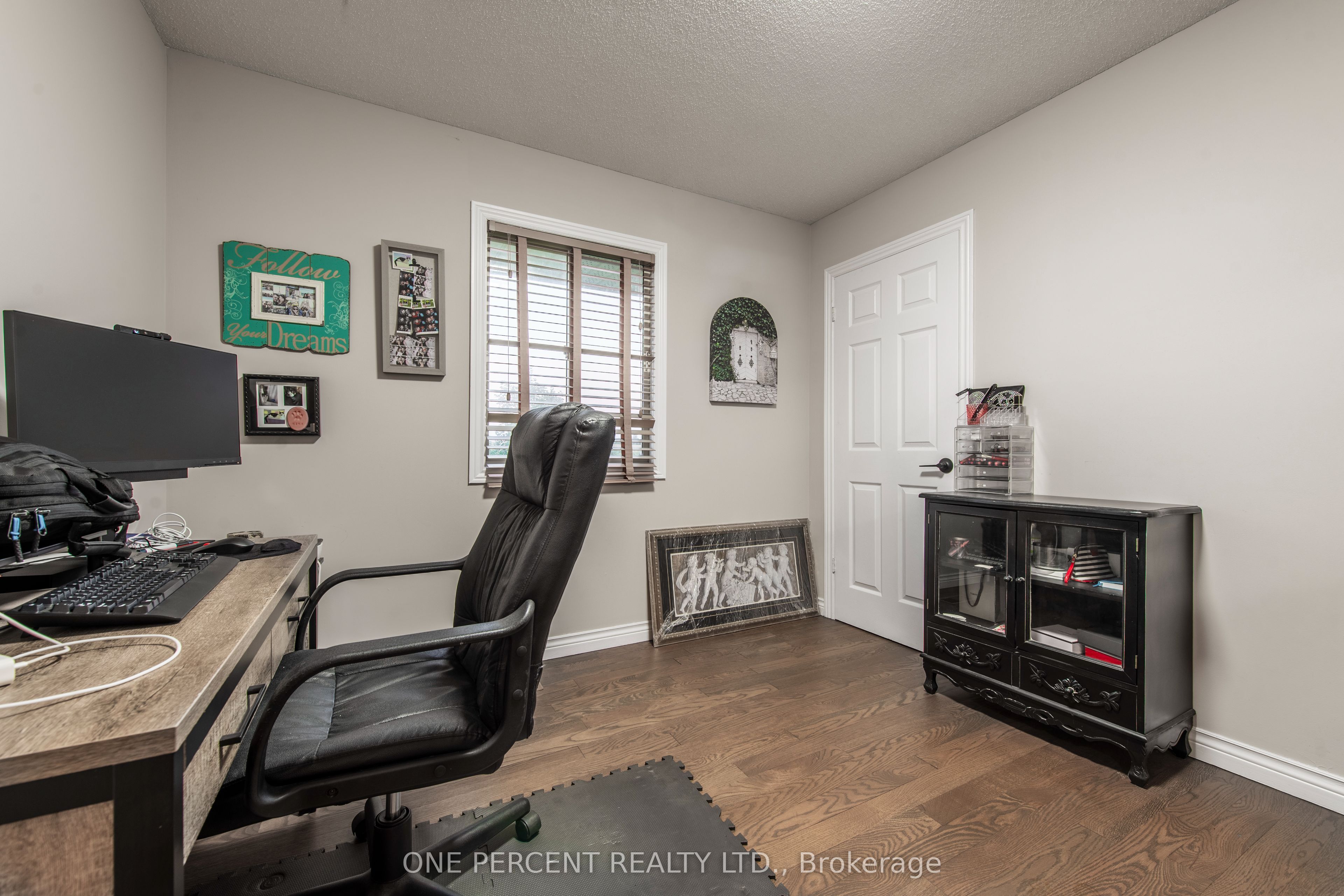 294235 8th Line Property Photo 21