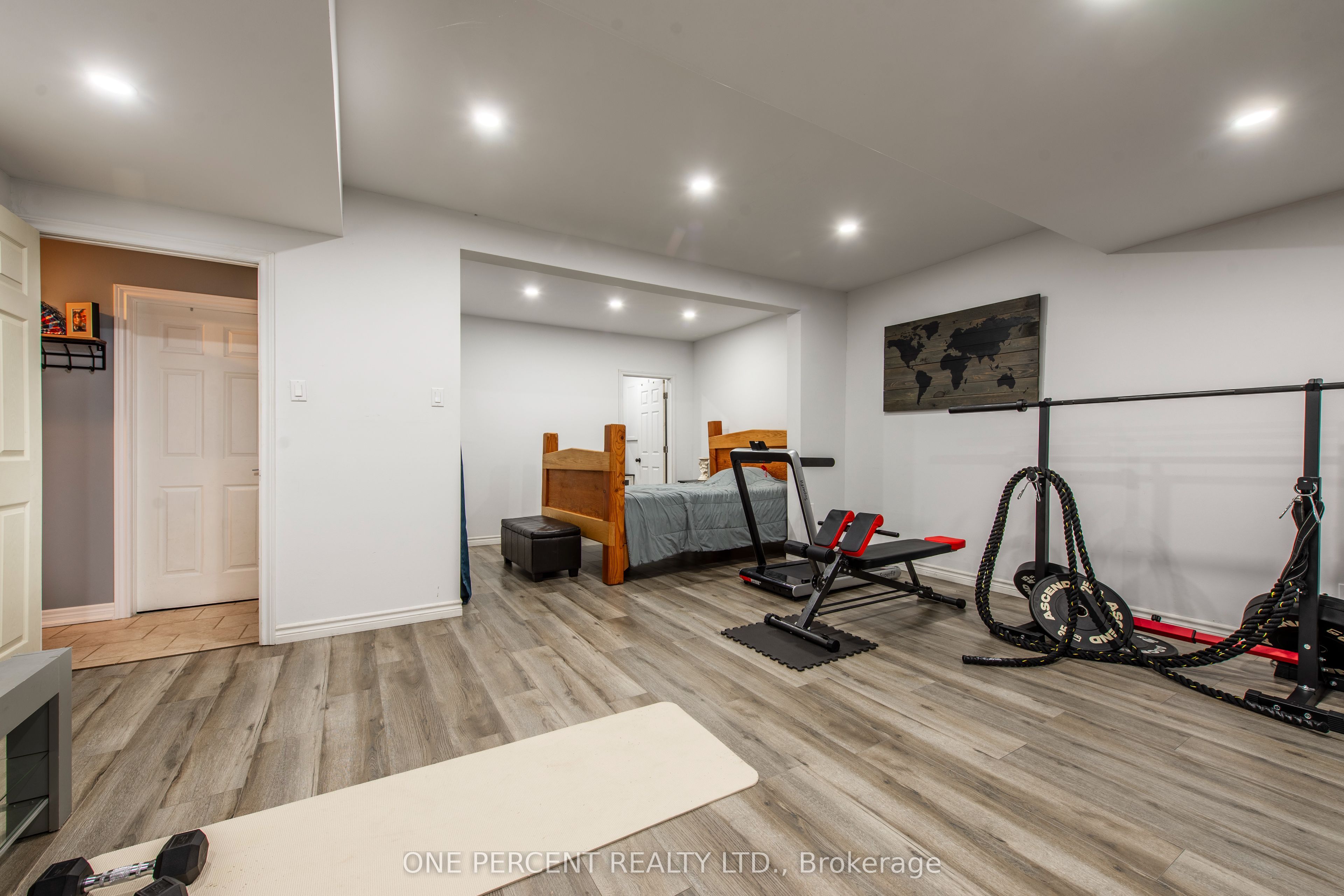 294235 8th Line Property Photo 29