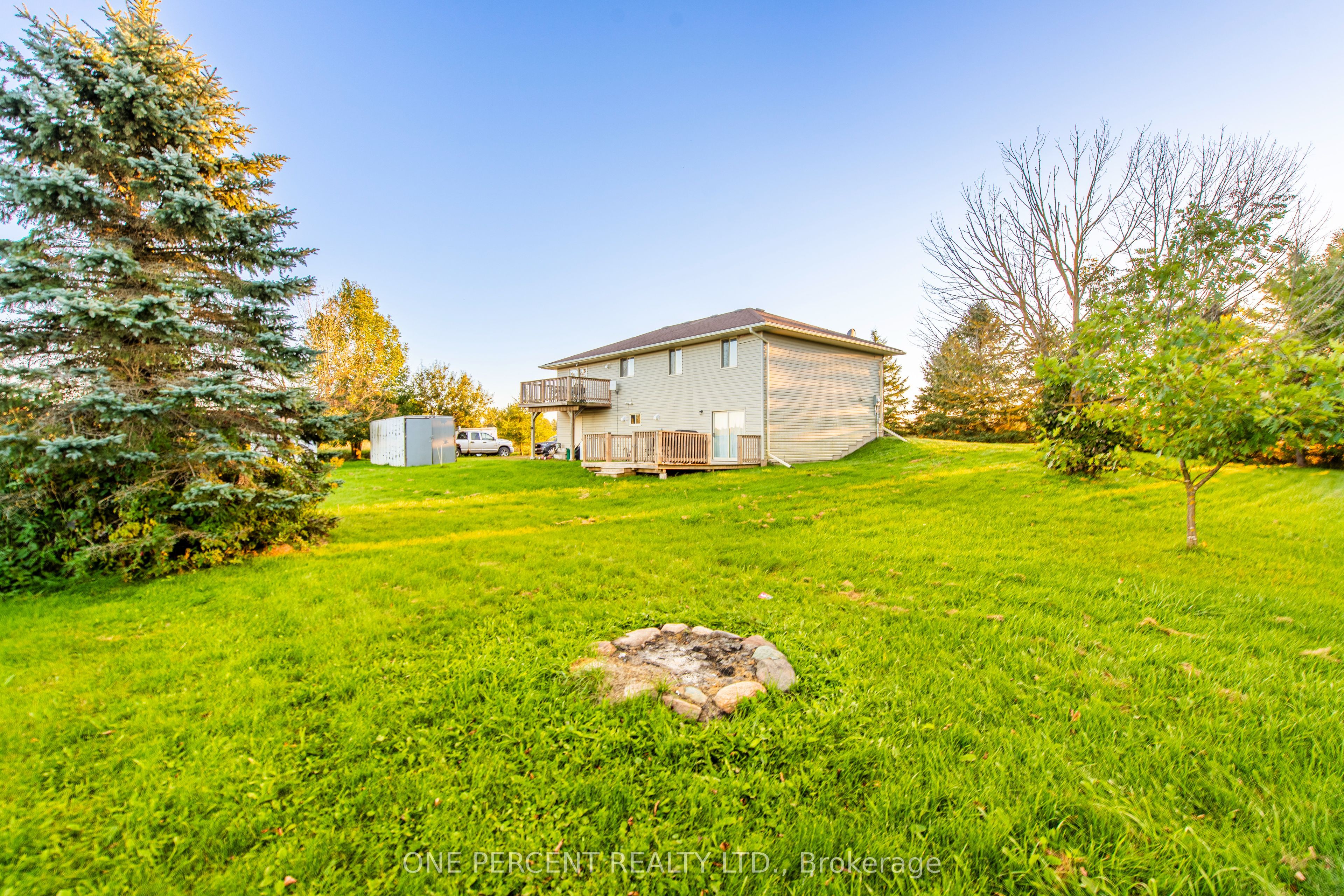 294235 8th Line Property Photo 38