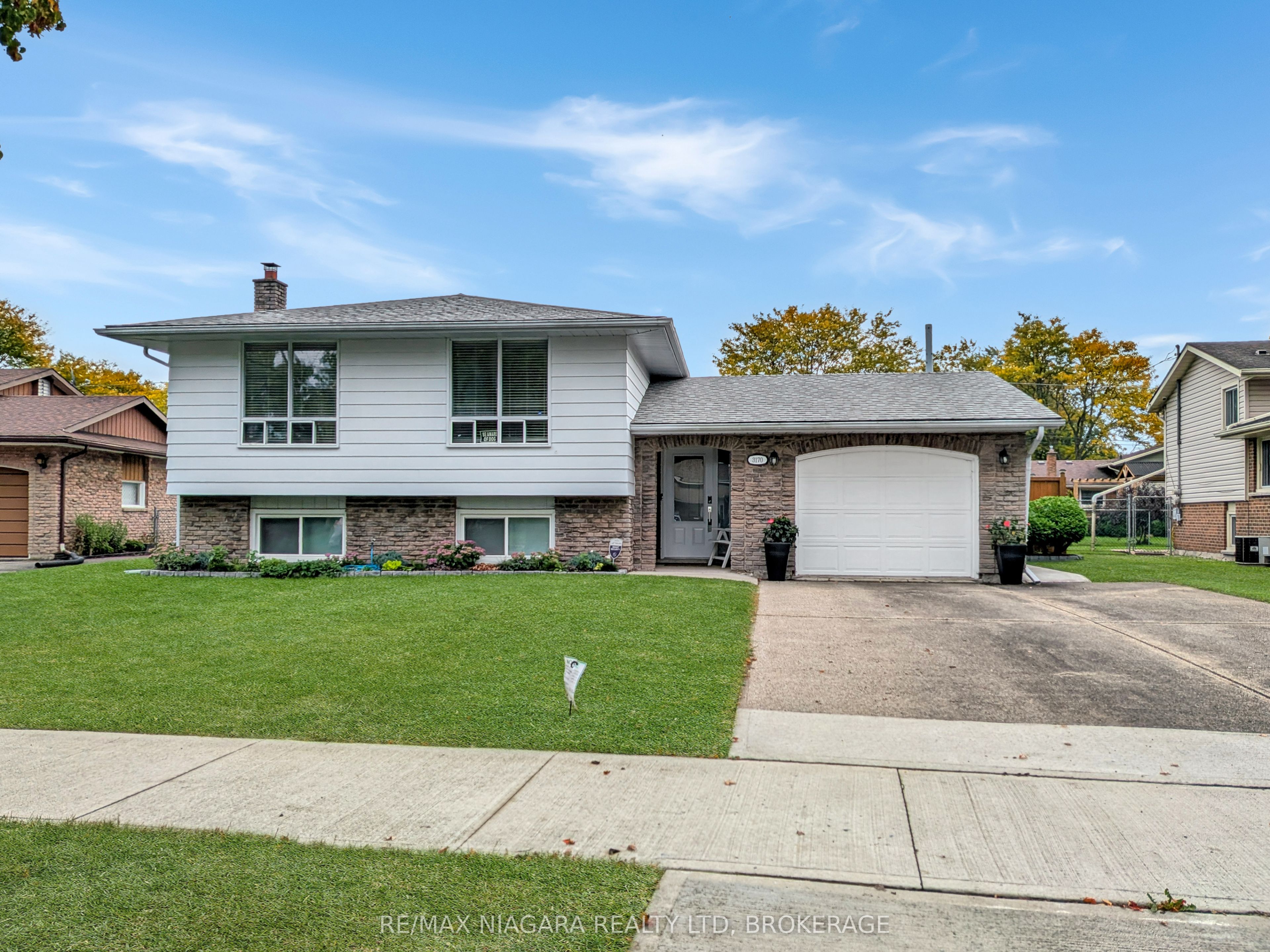 3170 Corry Crescent