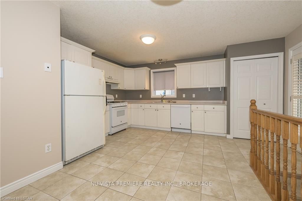 602 Sprucewood Drive Property Photo 8