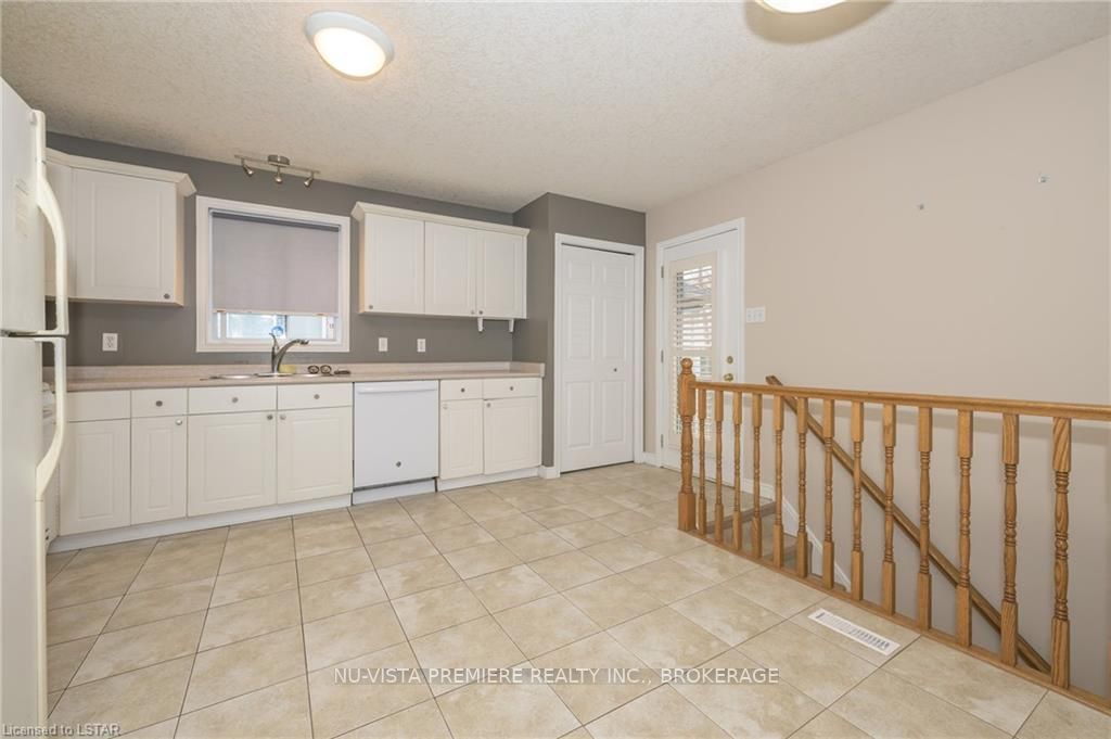 602 Sprucewood Drive Property Photo 9