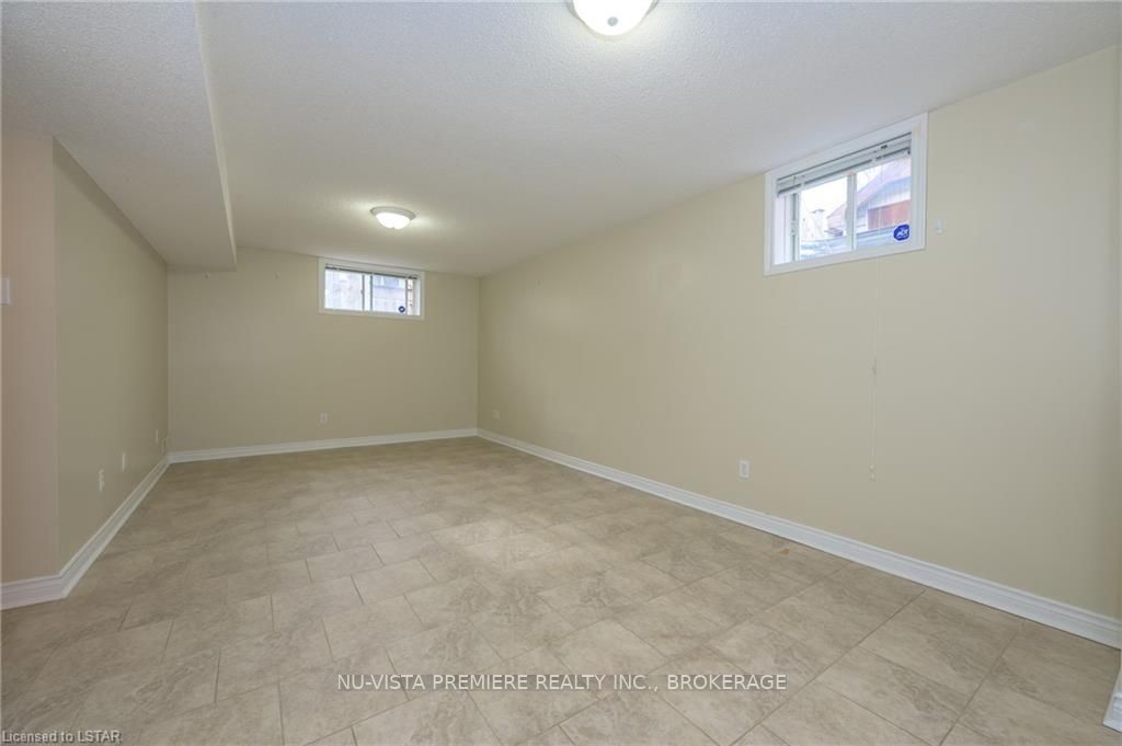 602 Sprucewood Drive Property Photo 23