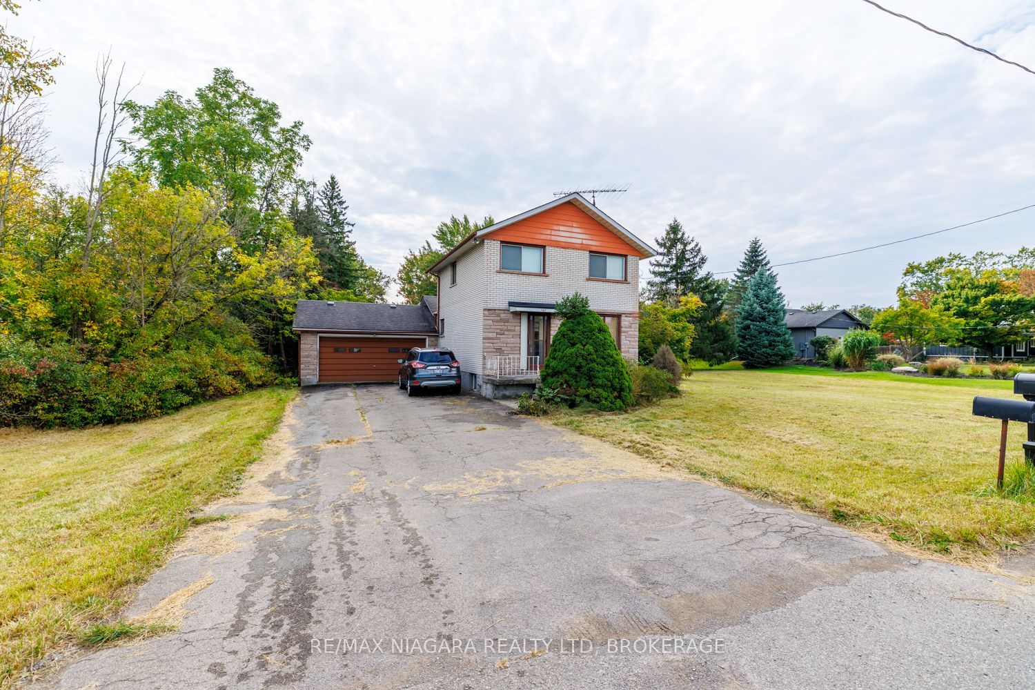 567 Lyons Creek Road Property Photo 1