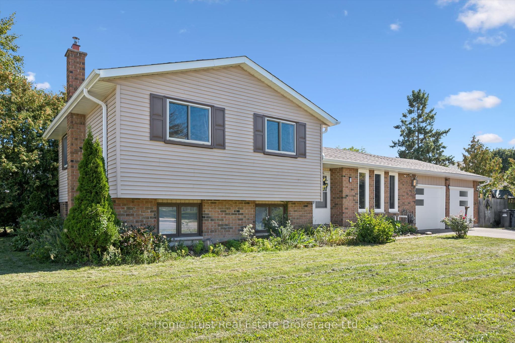256 Stephanie Drive Property Photo 4