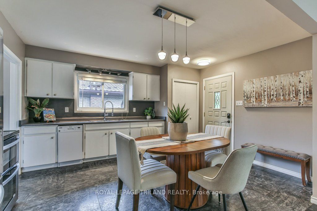 15 Talavera Crescent Property Photo 16